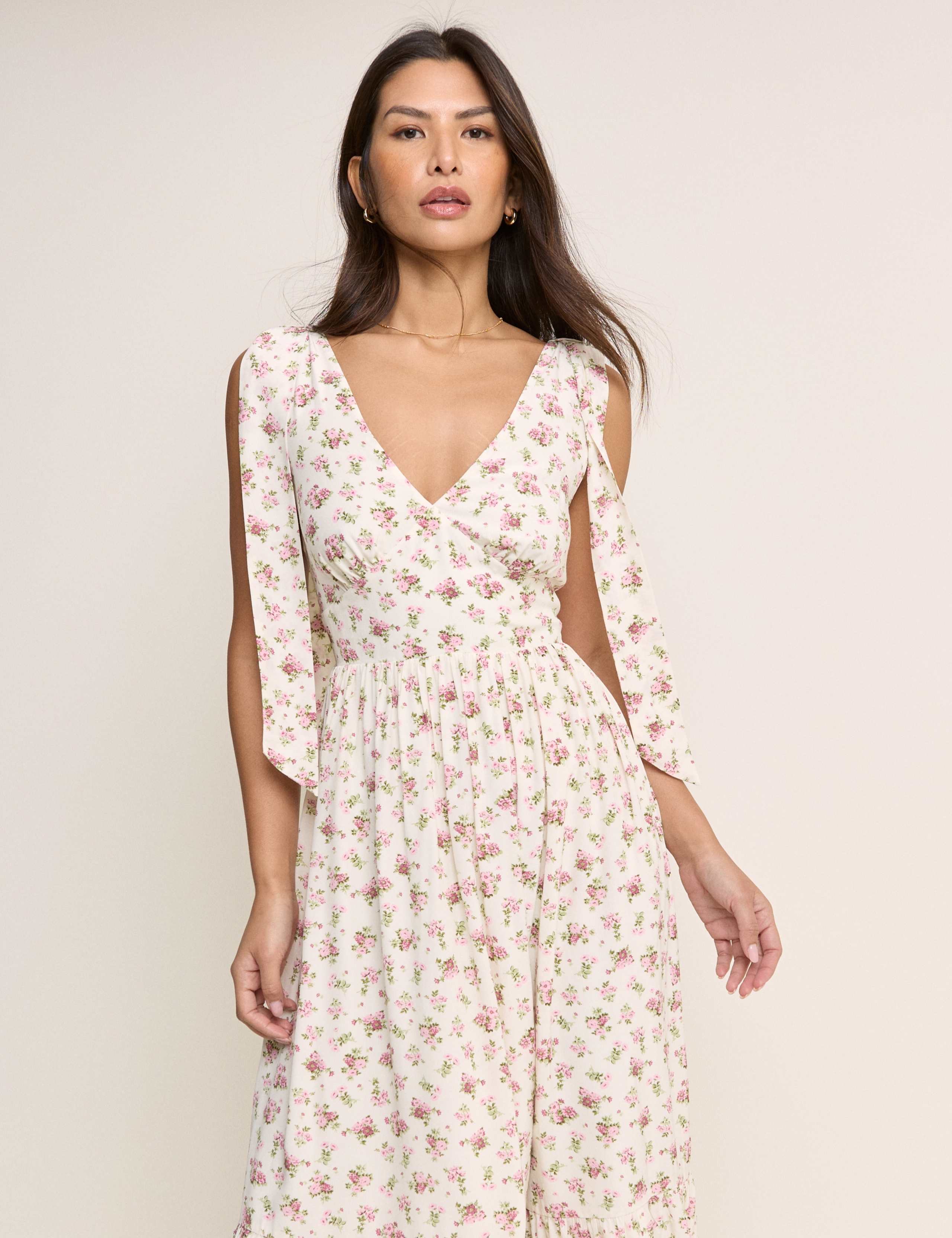 Floral V-Neck Bow Detail Midaxi Tiered Dress 4 of 5