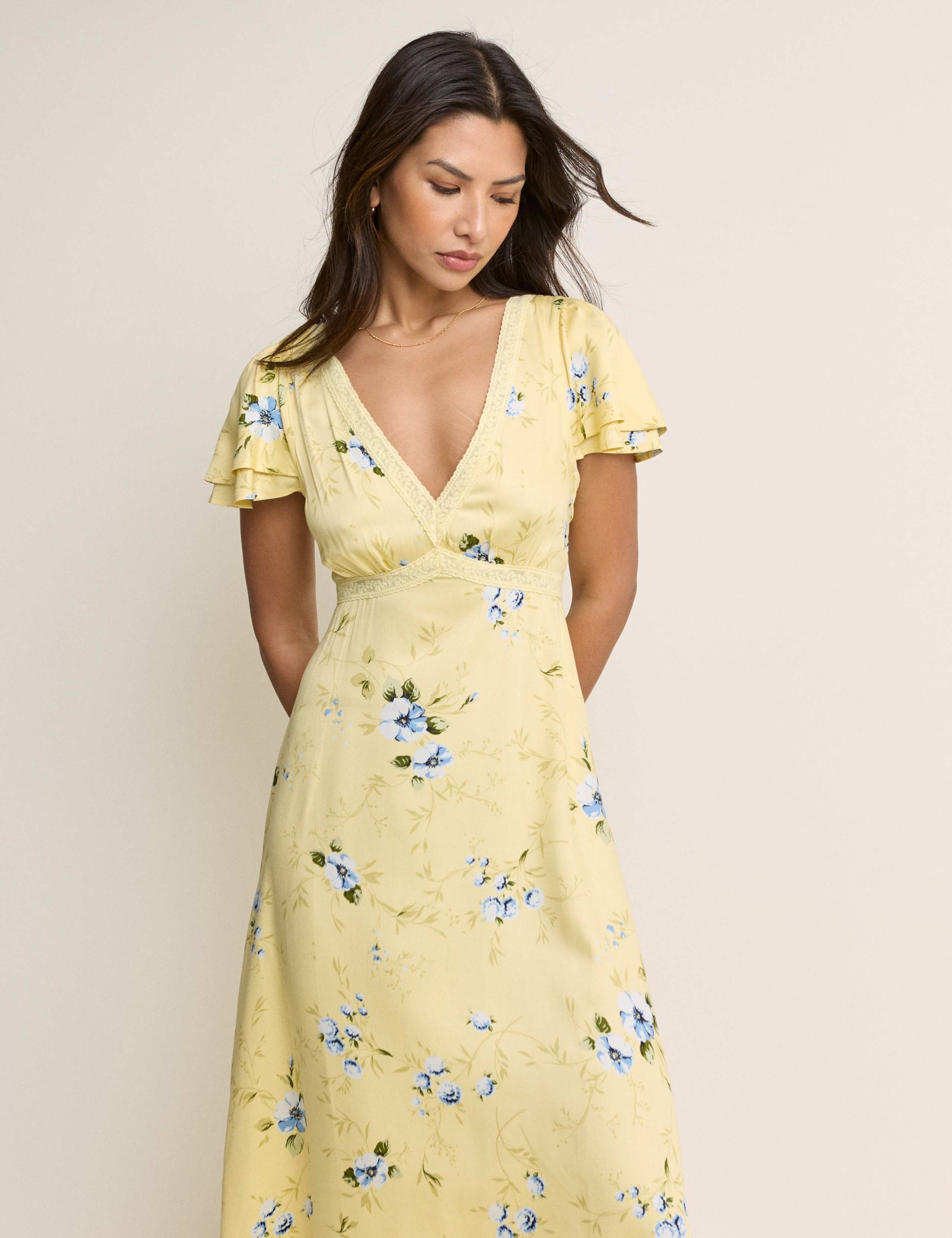 Floral V-Neck Midaxi Waisted Dress 5 of 5
