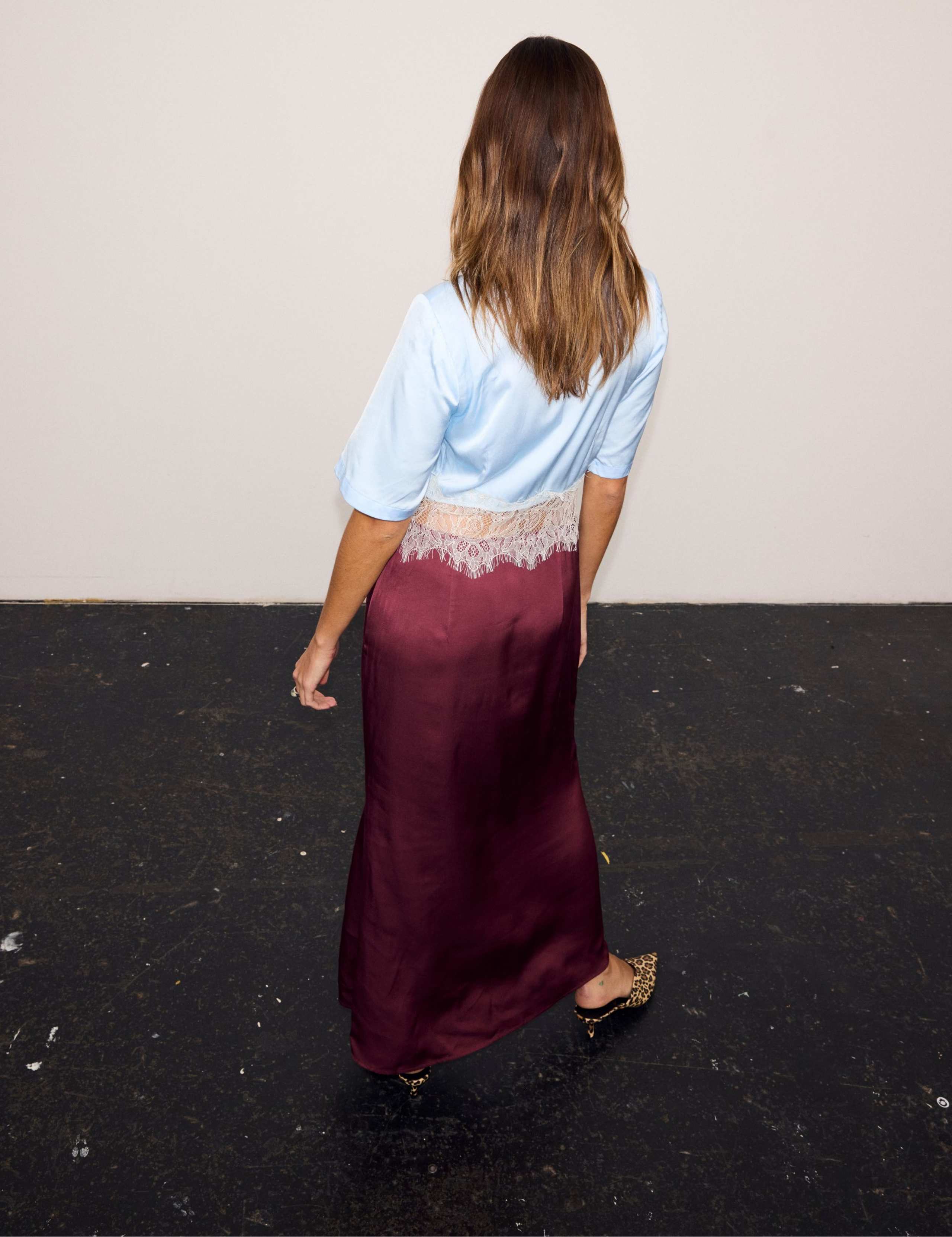 V-Neck Lace Insert Maxi Tea Dress 3 of 5