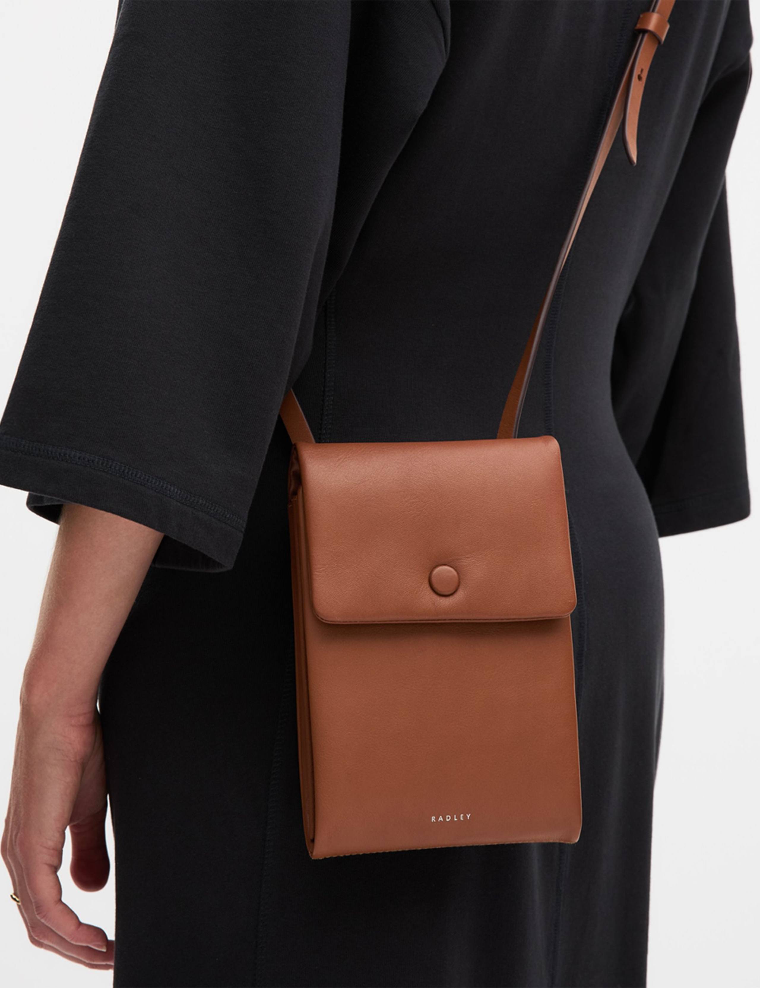 Mallow Street Leather Phone Cross Body Bag 3 of 5
