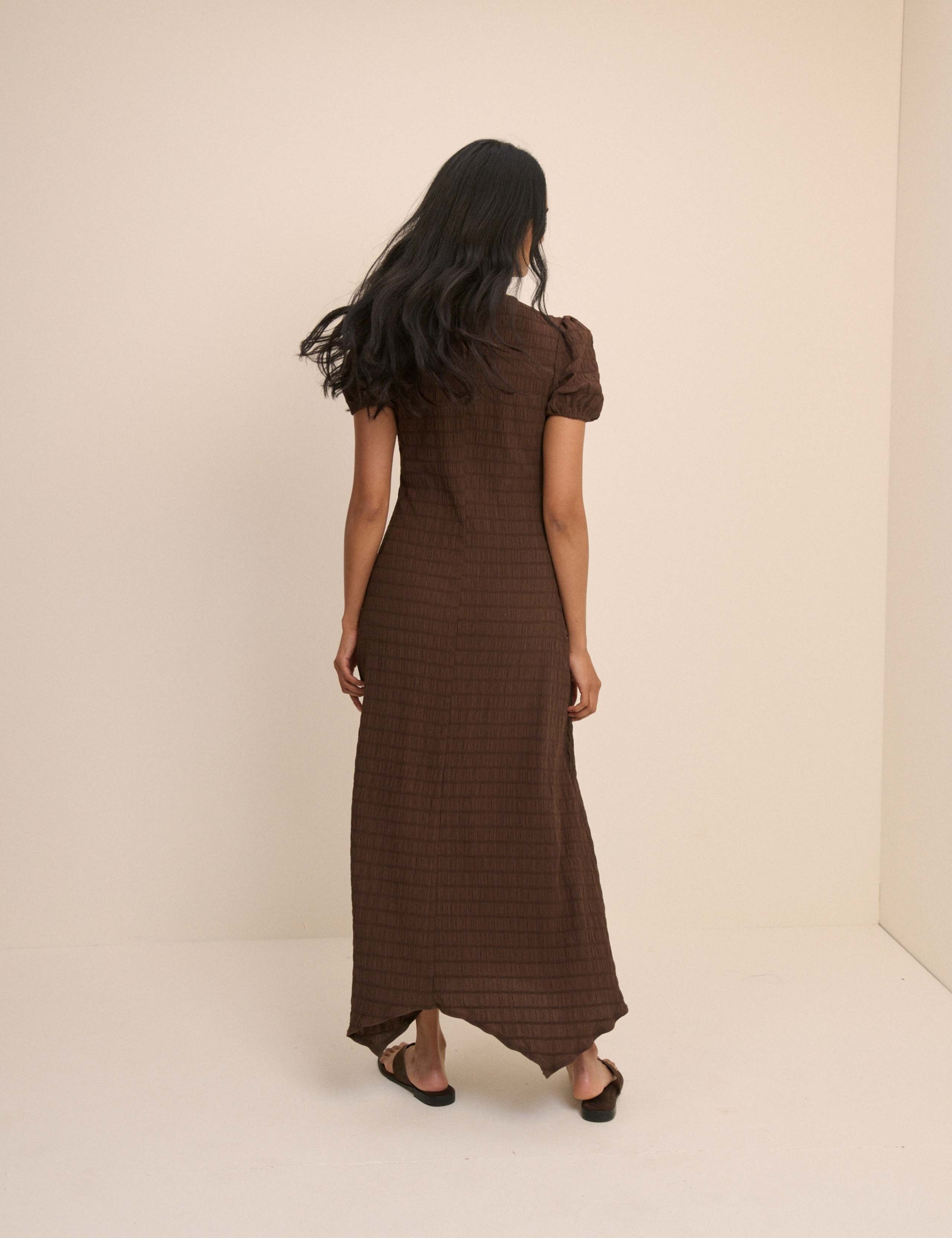 Textured Round Neck Midi Bodycon Dress 2 of 5