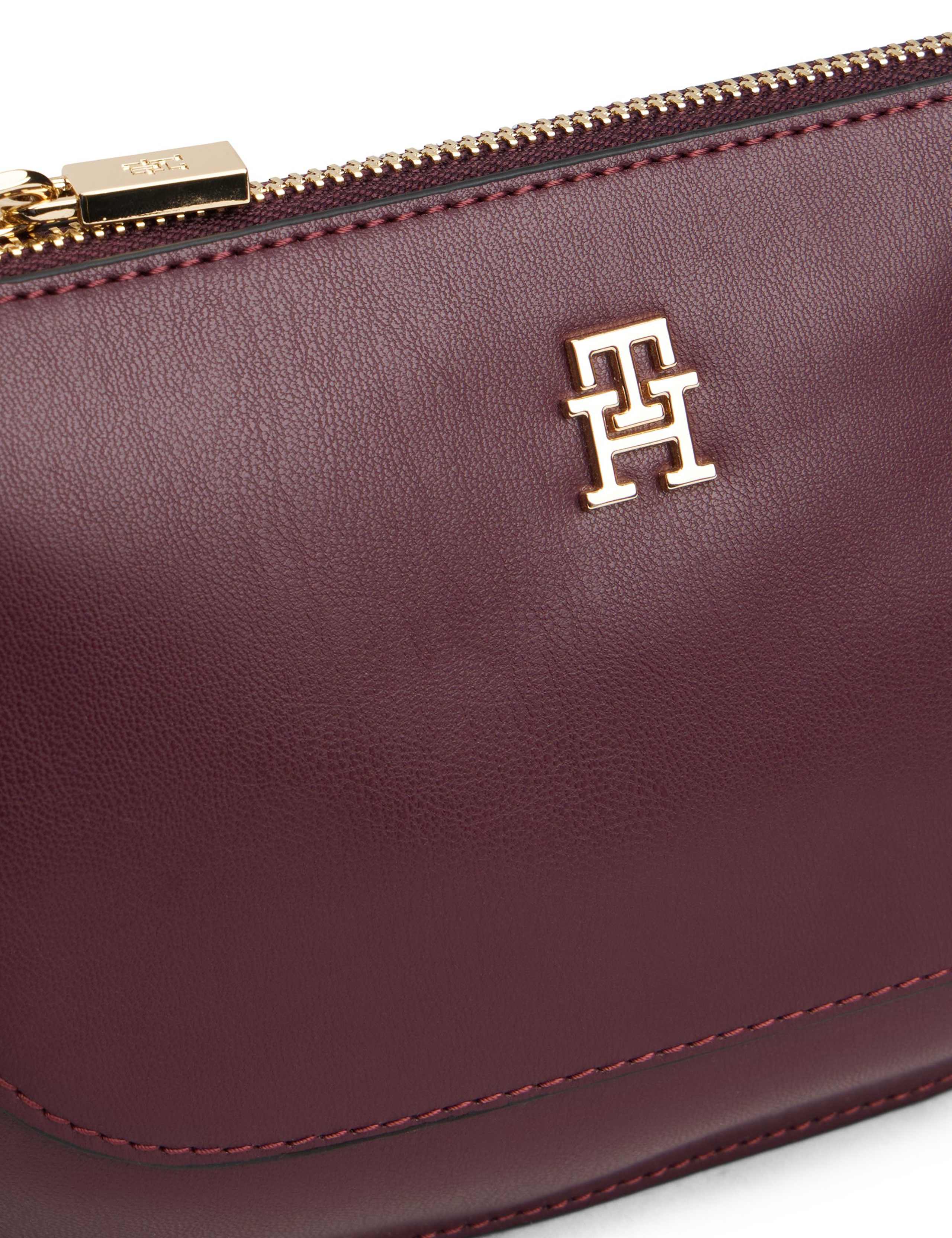 Glam Mini Chain Strap Cross Body Bag 4 of 5