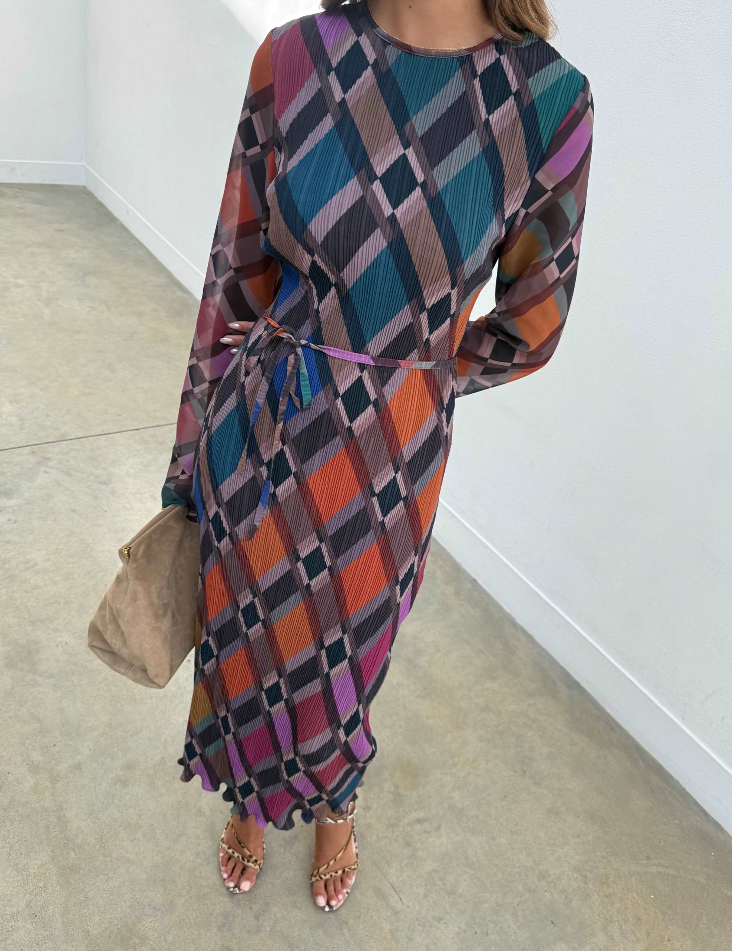 Checked Plisse Tie Waist Maxi Dress 2 of 5