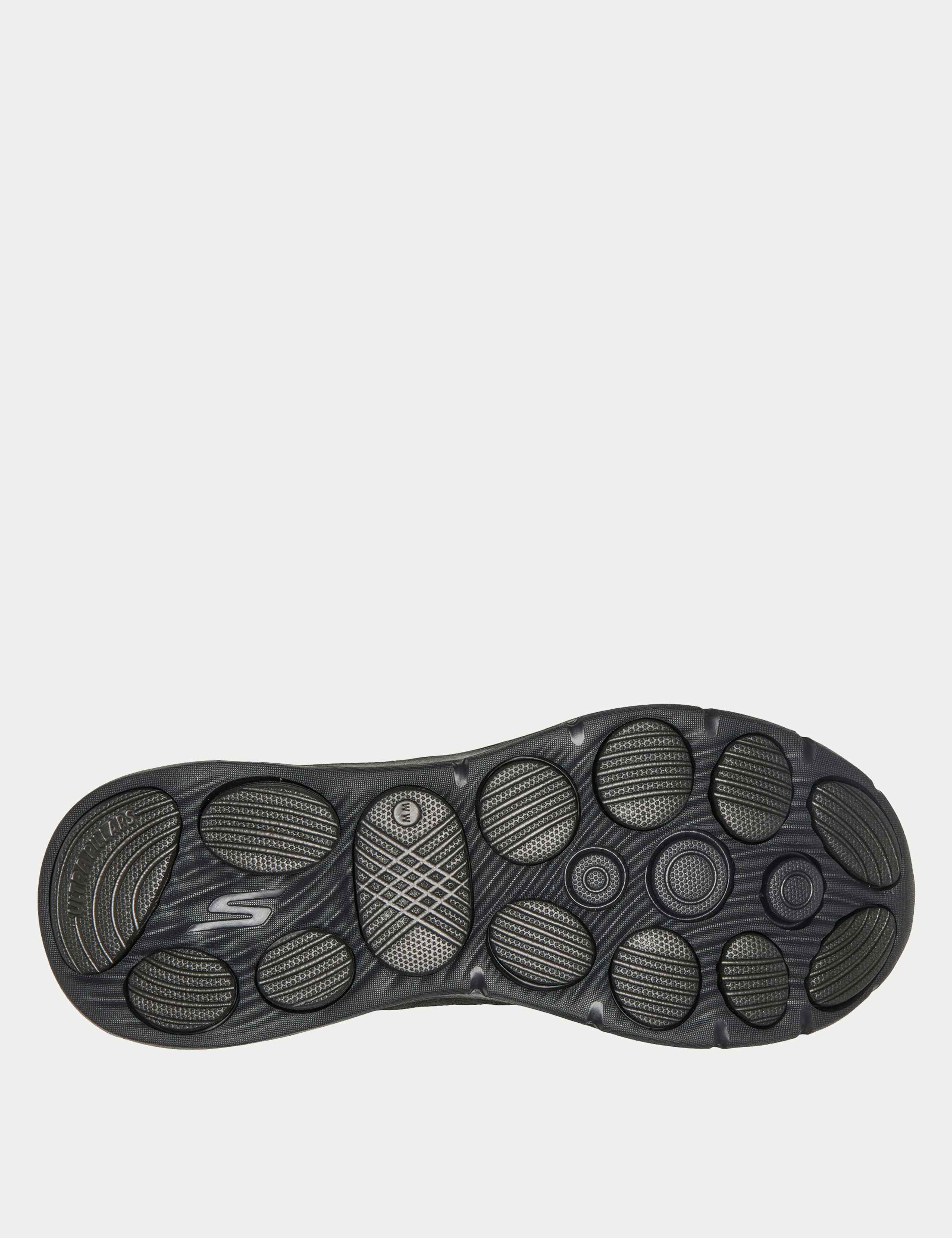 Go Walk 8 Wide Fit Trainers 5 of 5