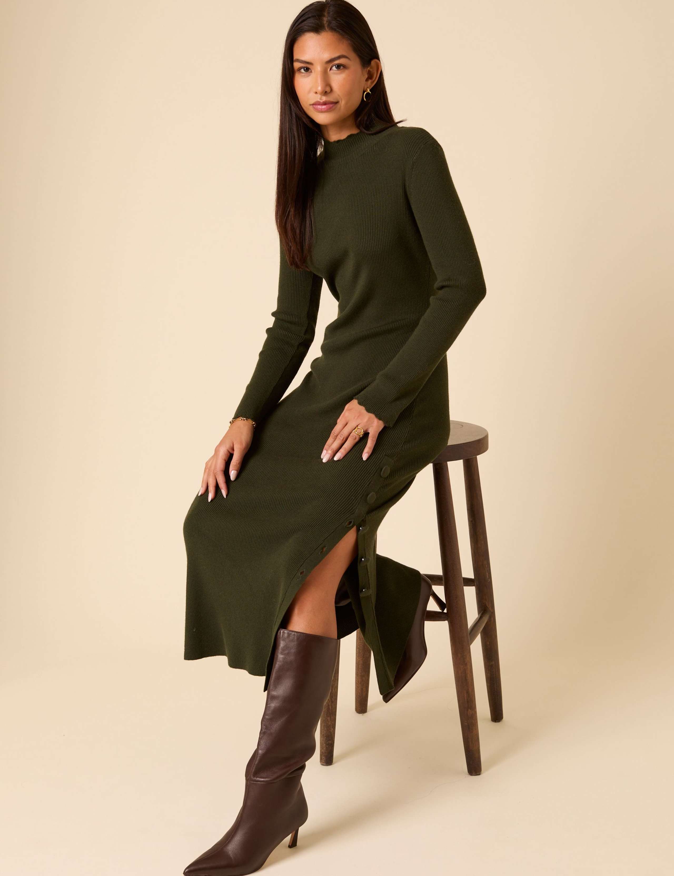 Ribbed BodyCon Midi Dress 4 of 5