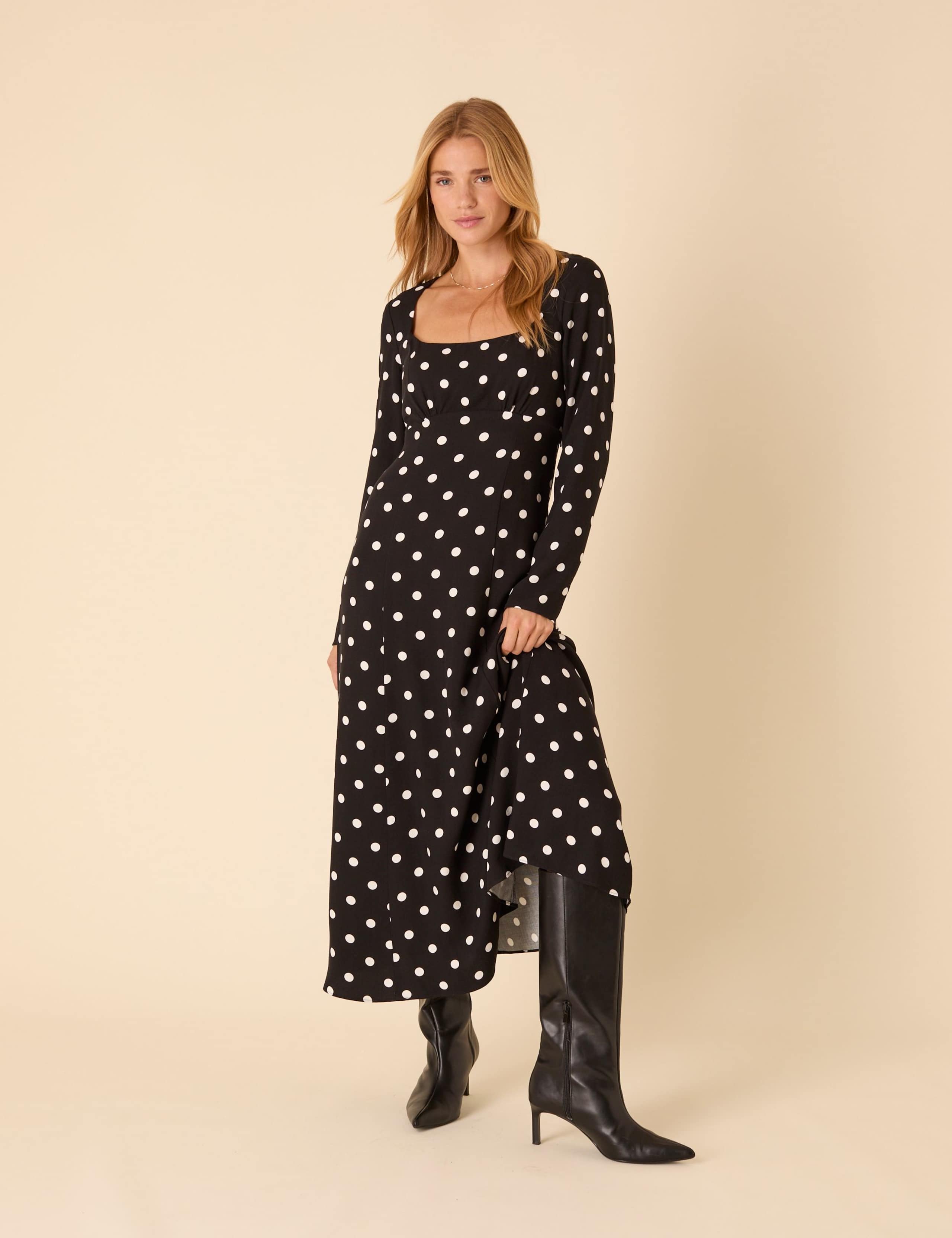 Polka Dot Sweetheart Neckline Midaxi Dress 2 of 5