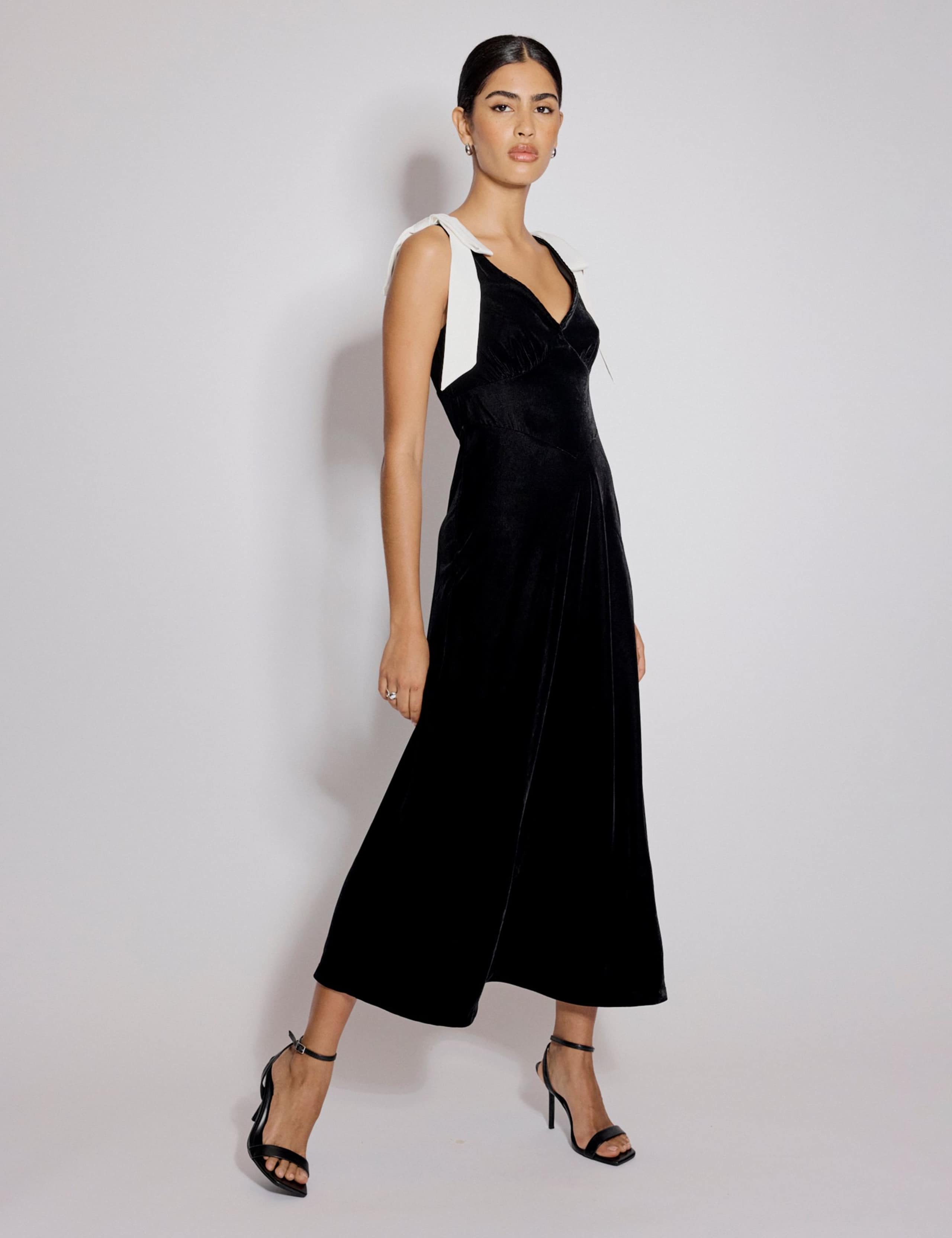 V-Neck Tie Detail Strappy Midi Waisted Dress 4 of 5