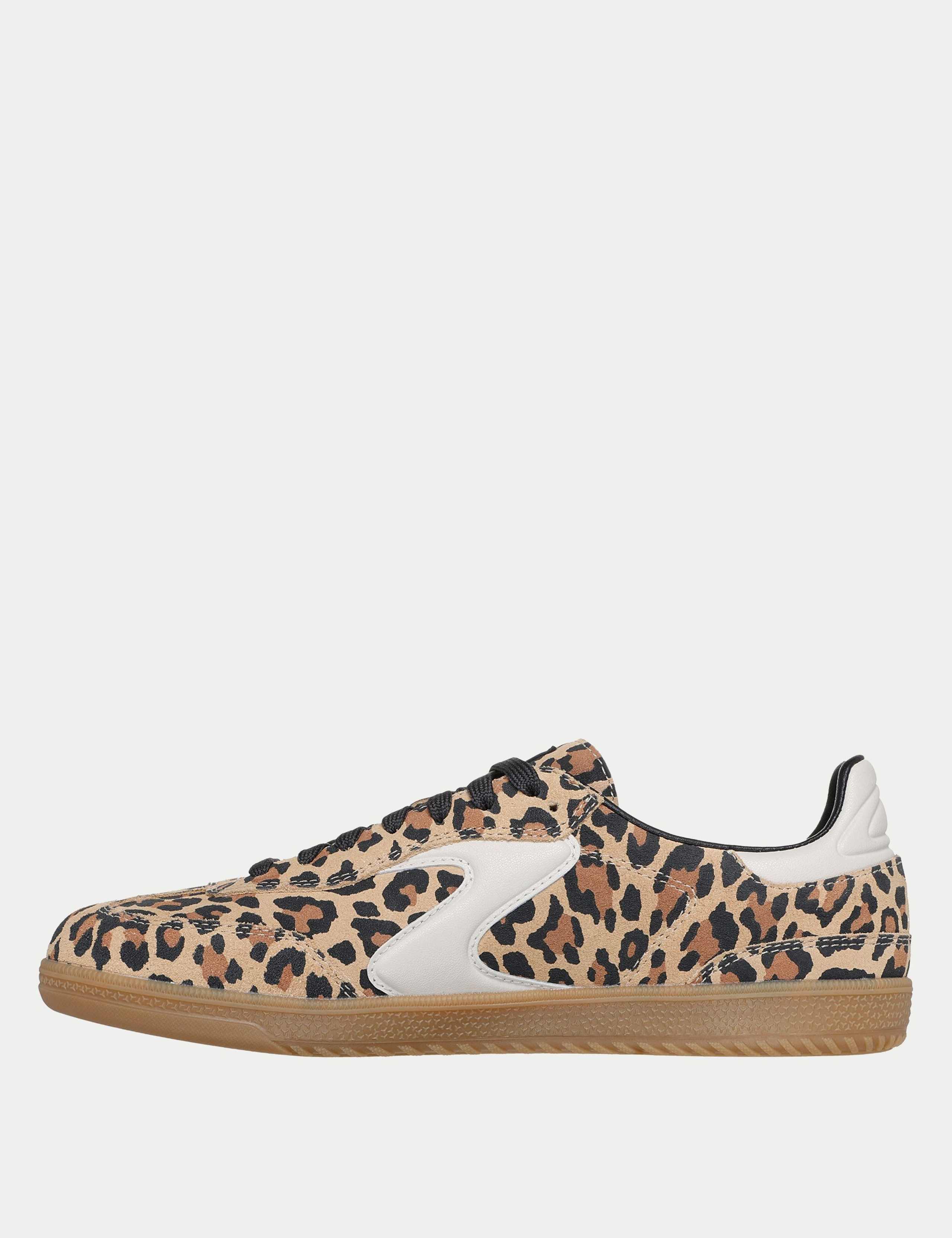 Hotshot On The Prowl Suede Trainers 4 of 5