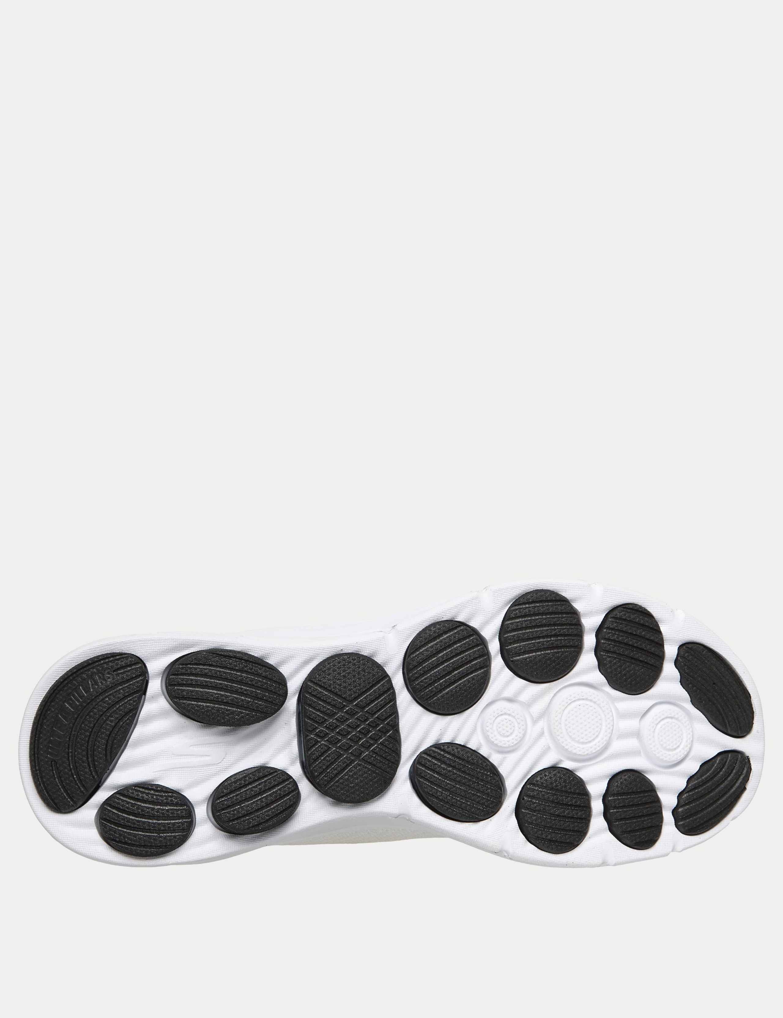 GO WALK 8 Trainers 5 of 5