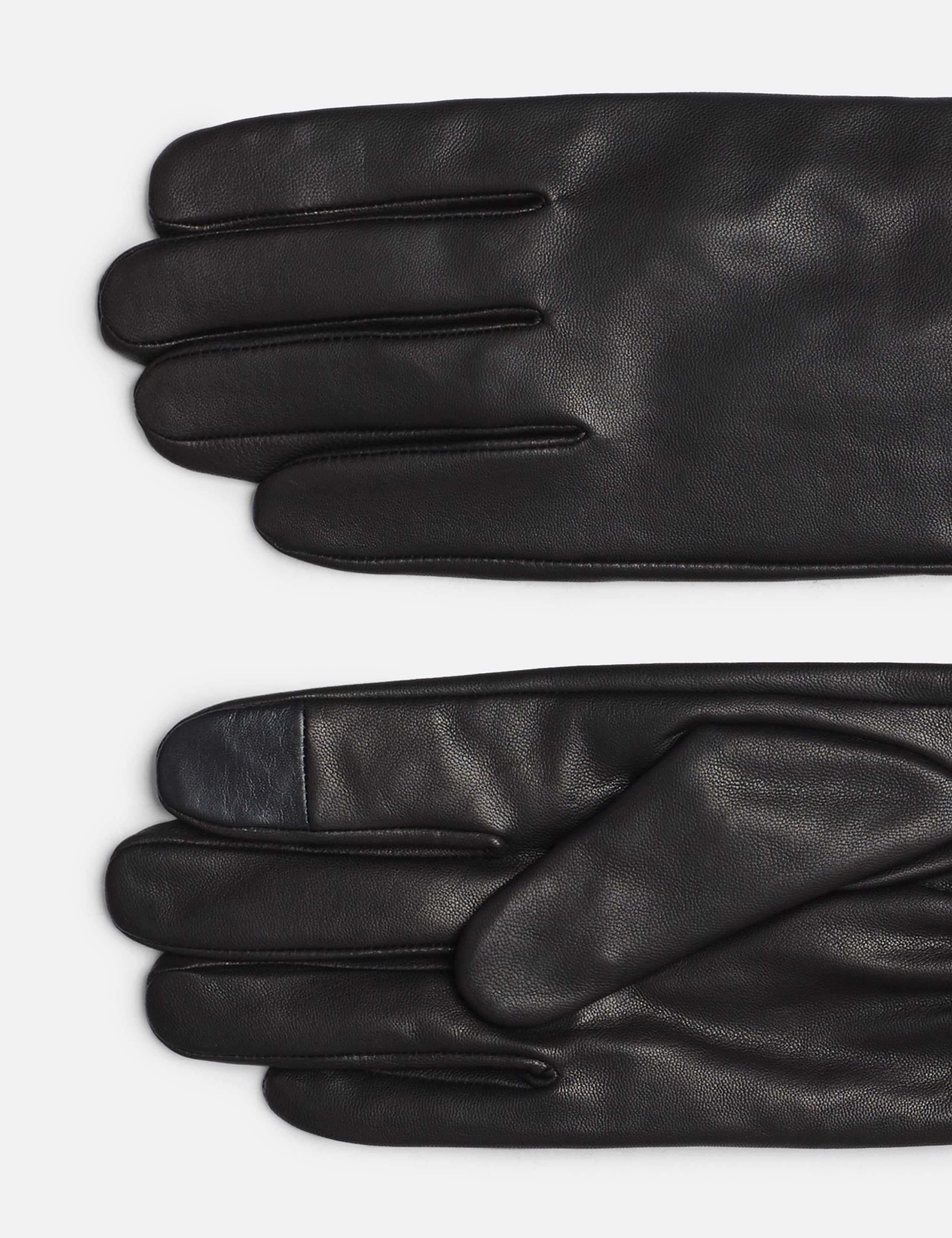 Essential Leather Flag Gloves 2 of 3