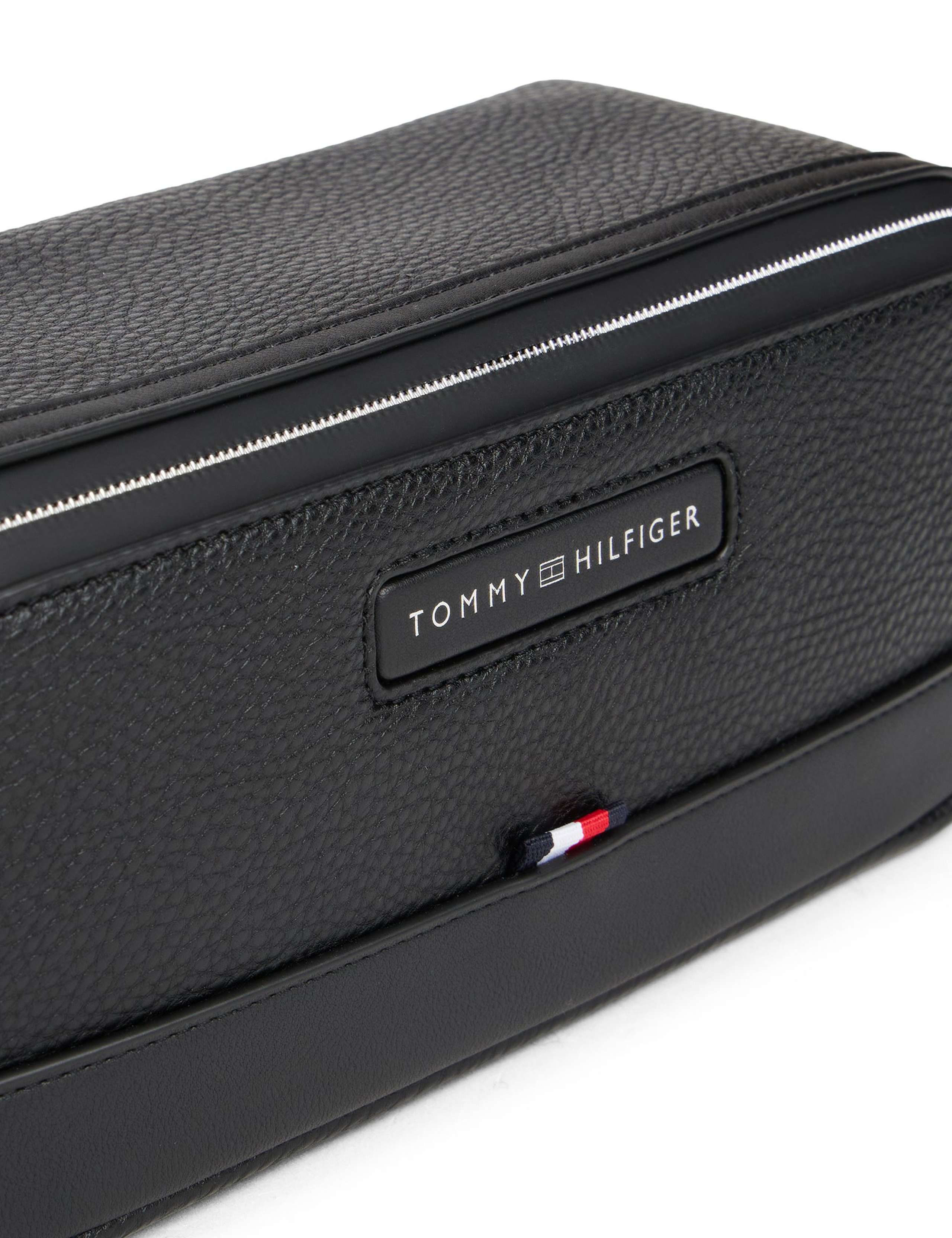 Pebble Grain Embossed Washbag 3 of 4