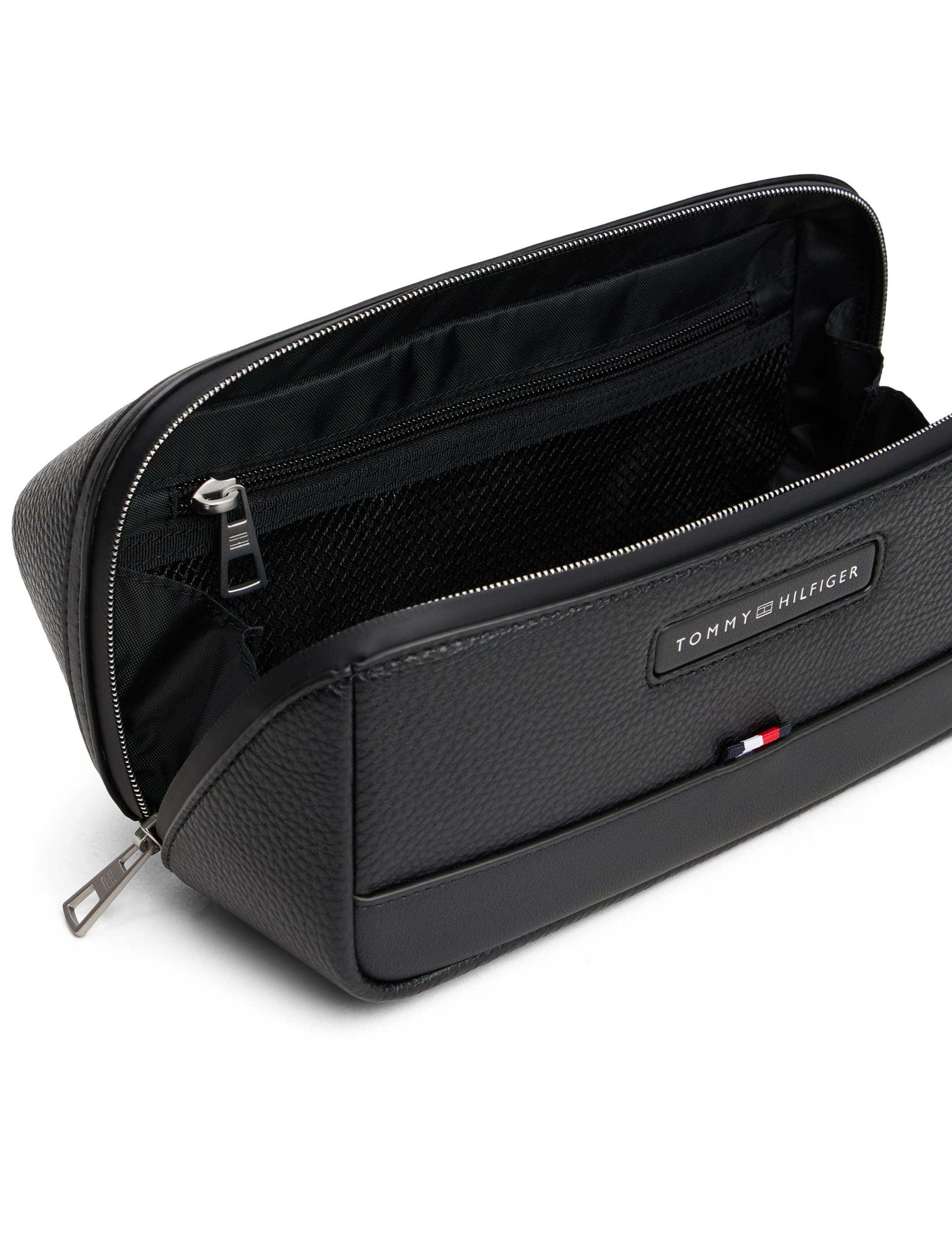 Pebble Grain Embossed Washbag 4 of 4