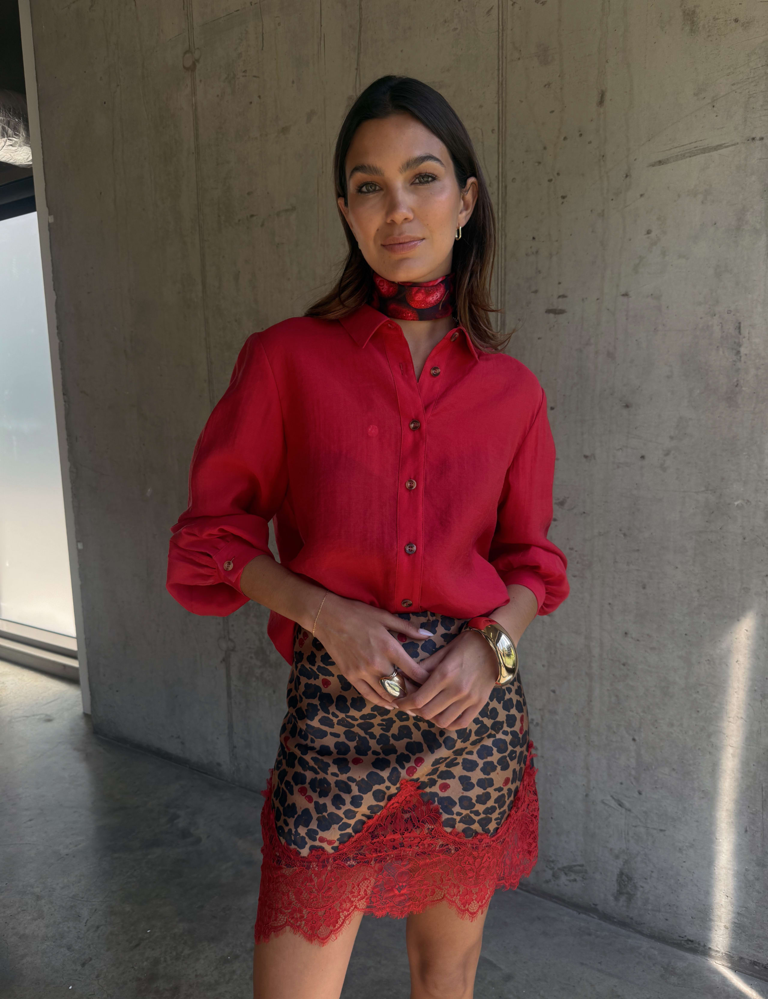 Lyocell Rich Collared Blouson Sleeve Shirt 2 of 4