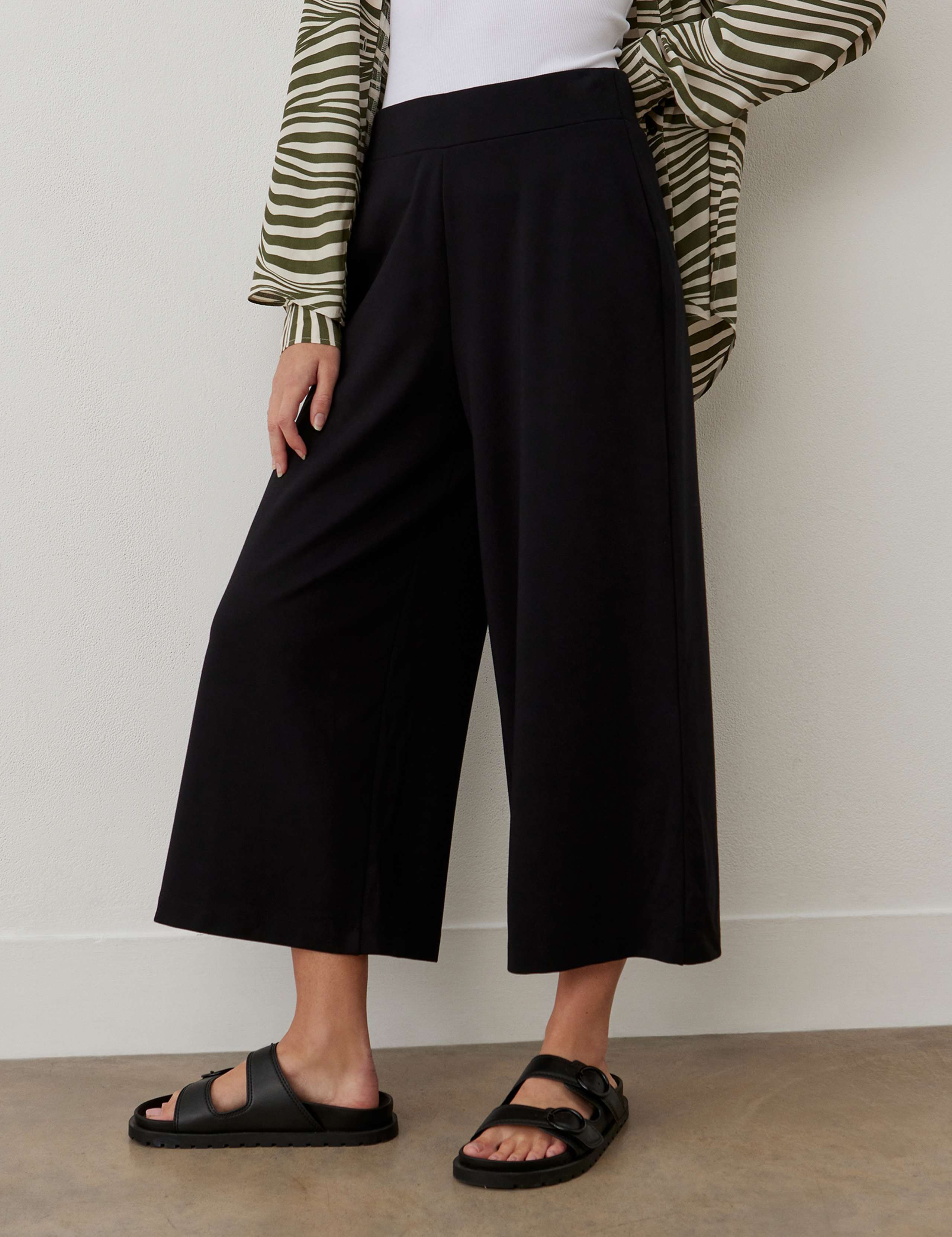 Elasticated Waist Wide Leg Culottes 4 of 4