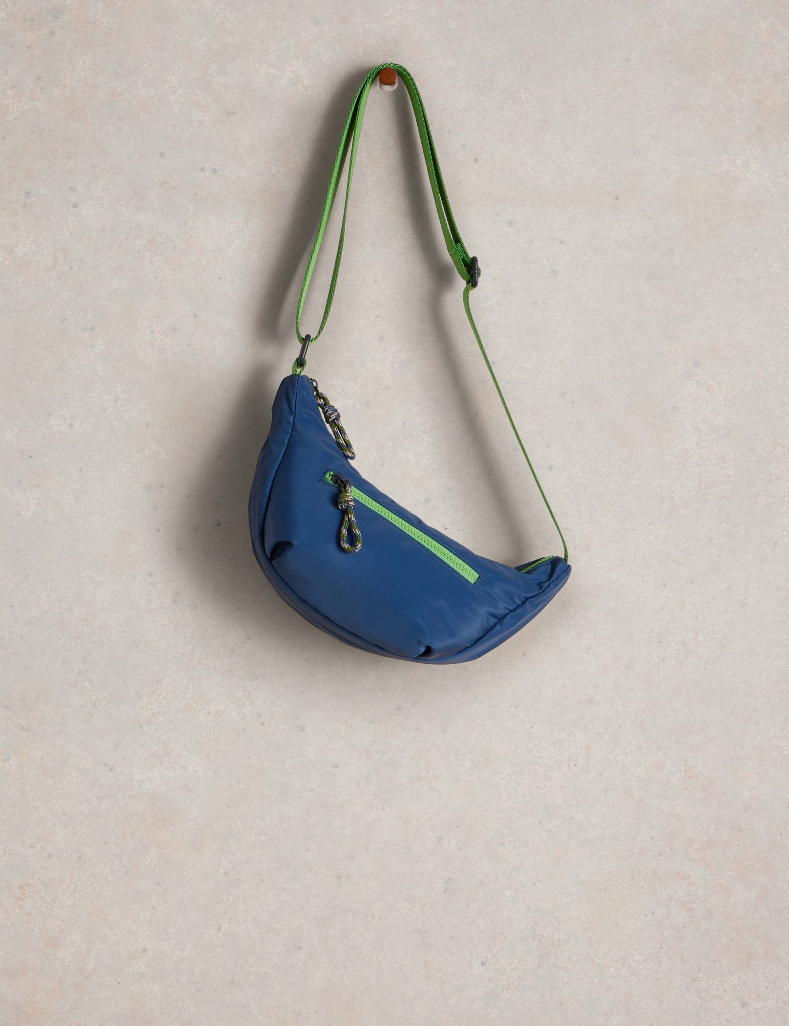 Cross Body Bag 3 of 5