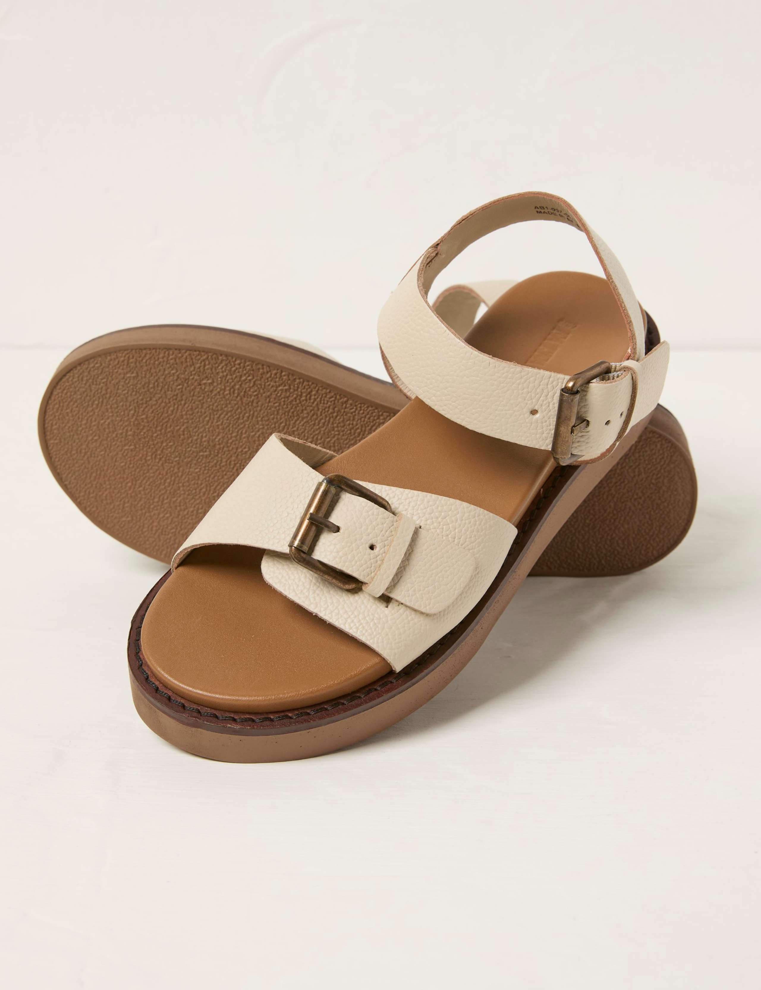 Leather Ankle Strap Buckle Flatform Sandals 3 of 3