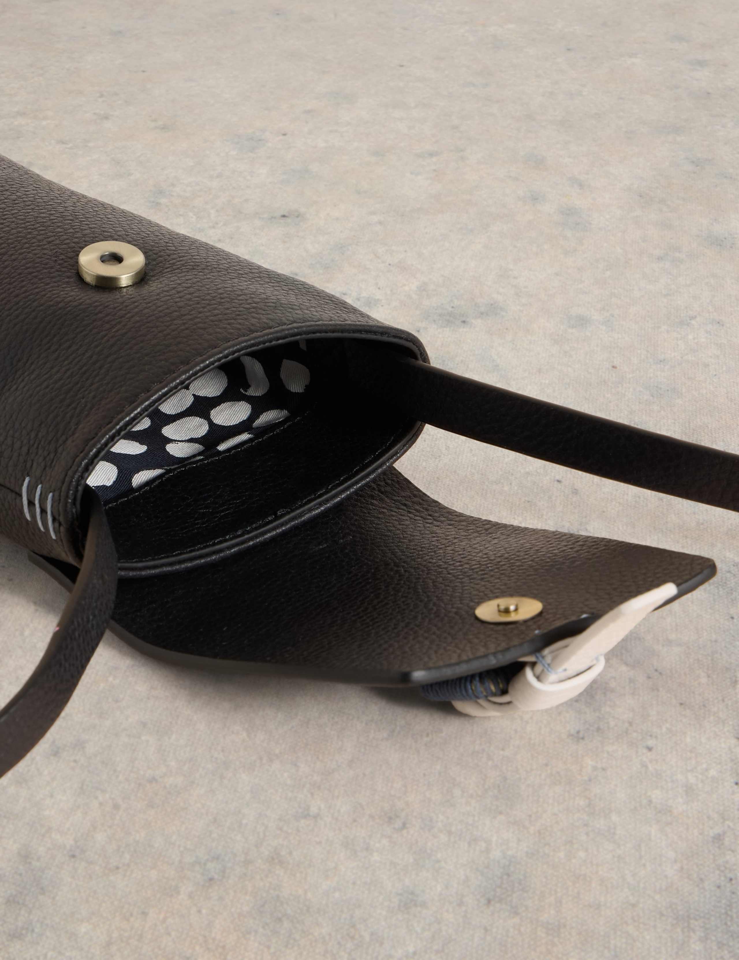 Leather Magnetic Phone Bag 4 of 4