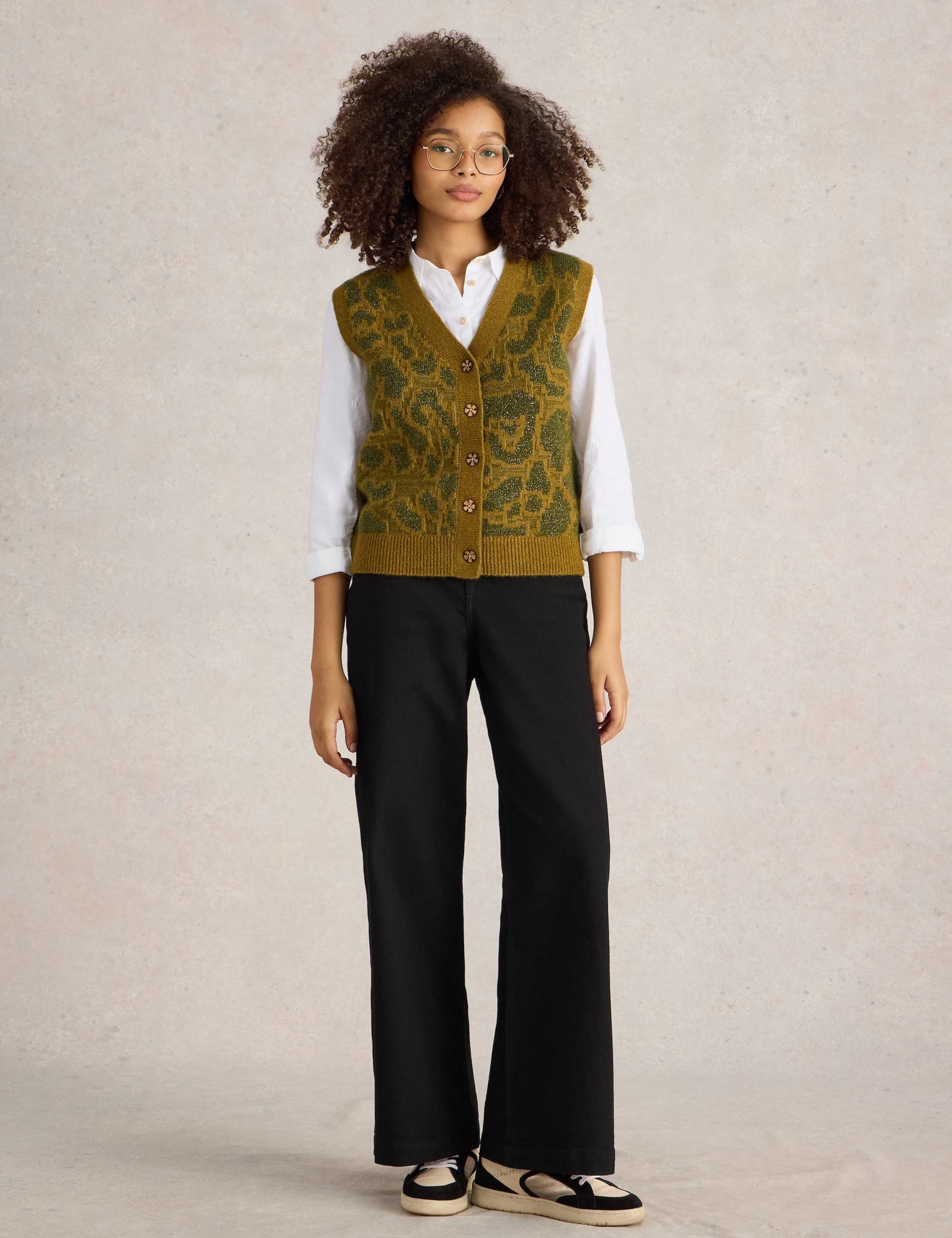 Mid Rise Wide Leg Jeans 3 of 6