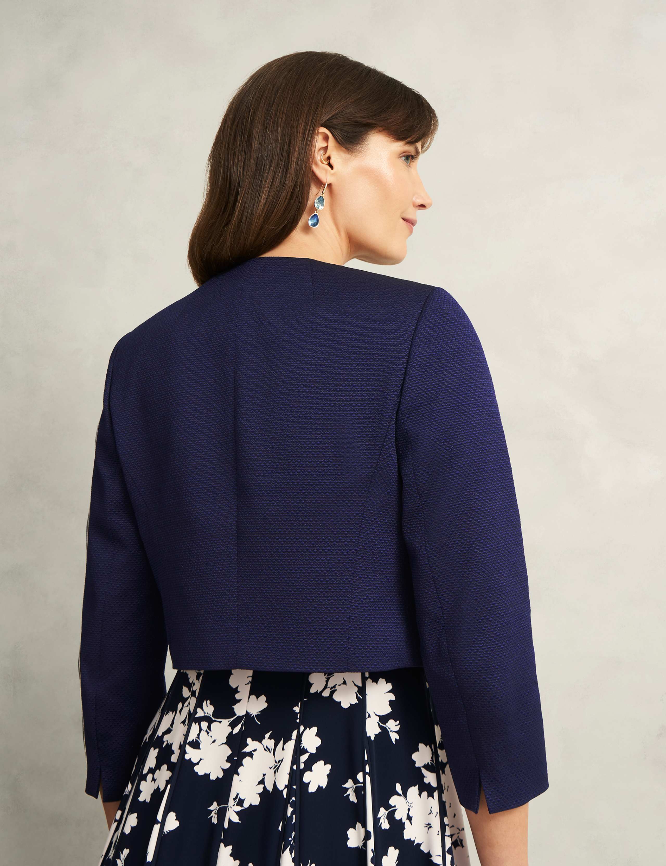 Collarless Cropped Jacket 4 of 7