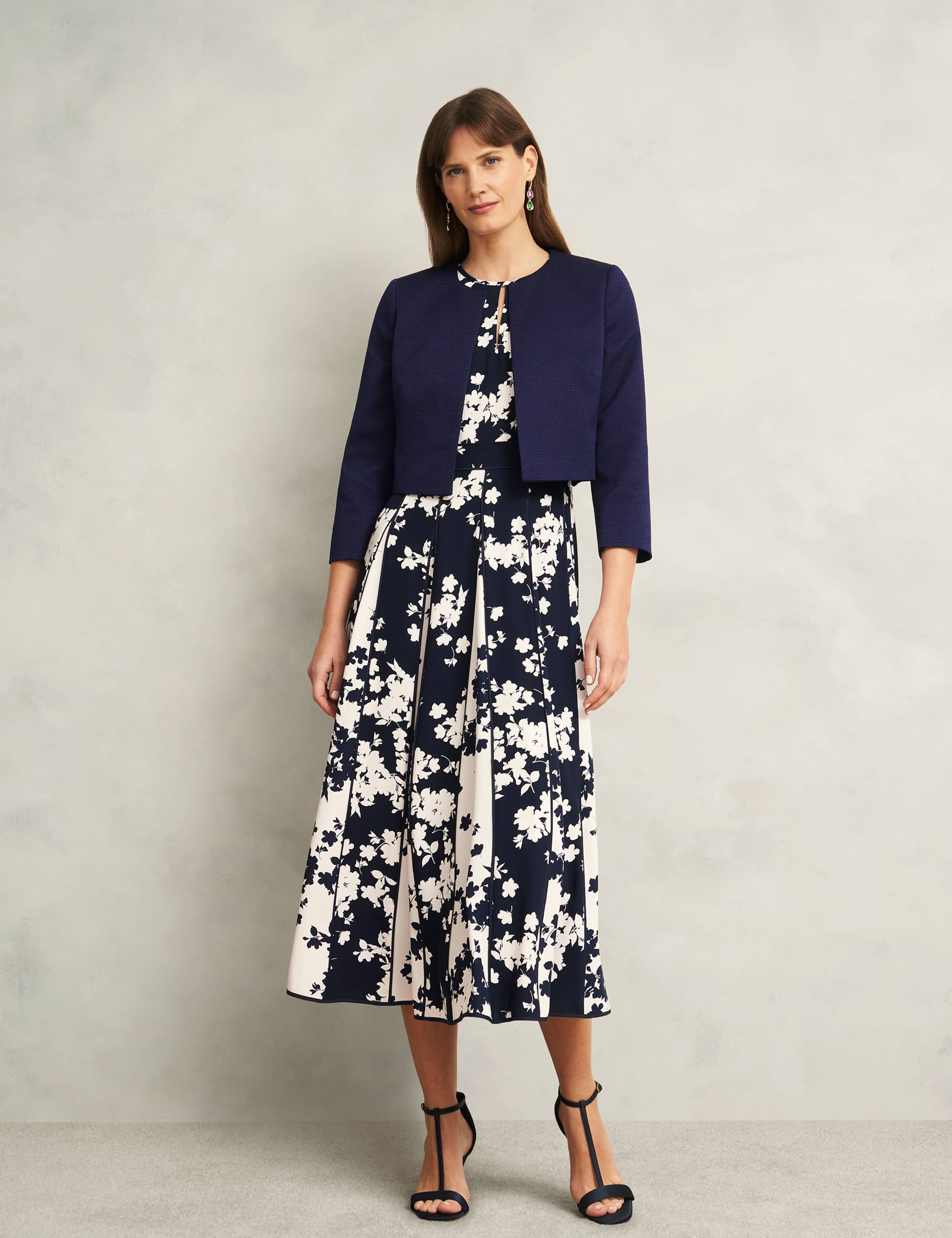 Collarless Cropped Jacket 6 of 7