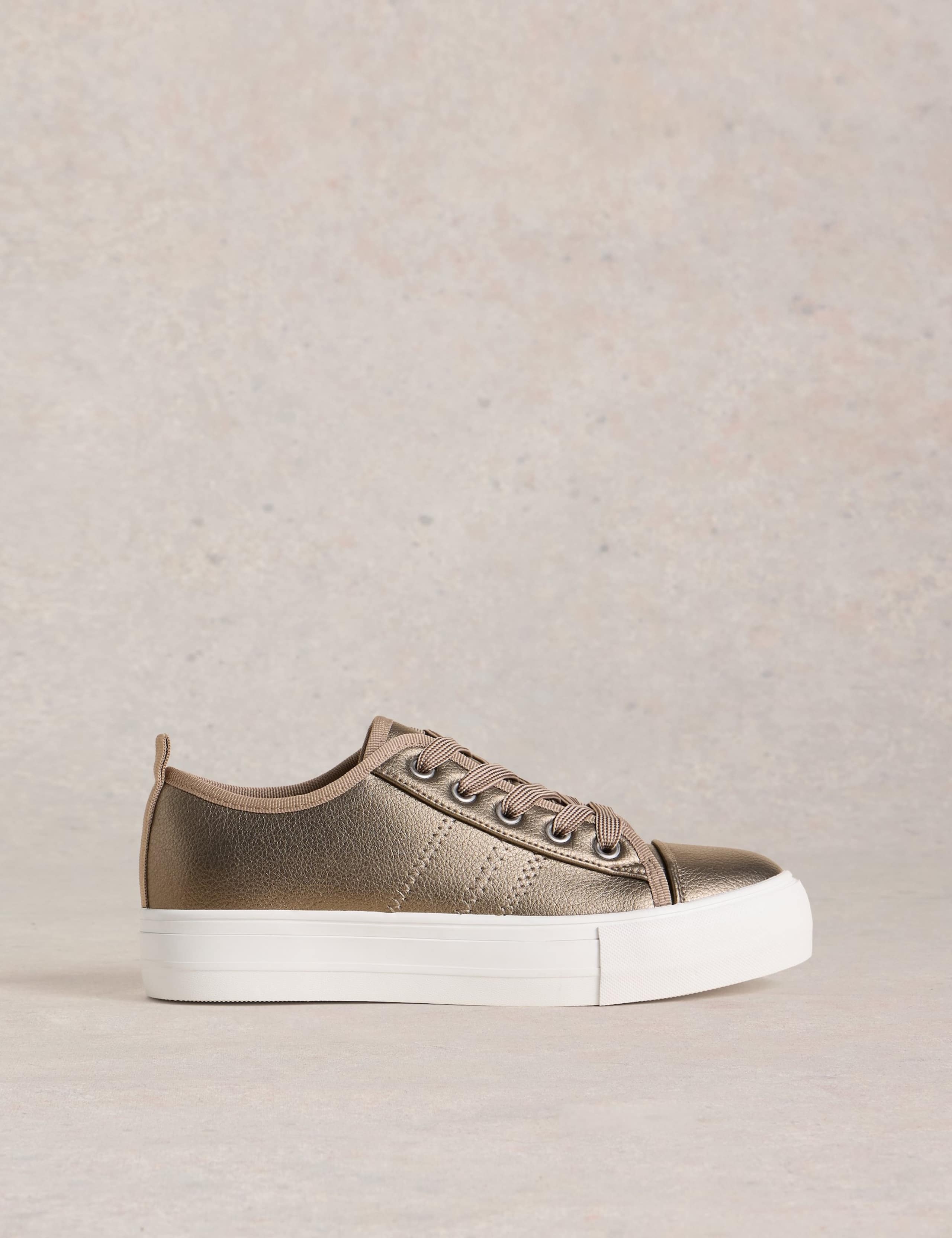 Flatform Trainers 1 of 4