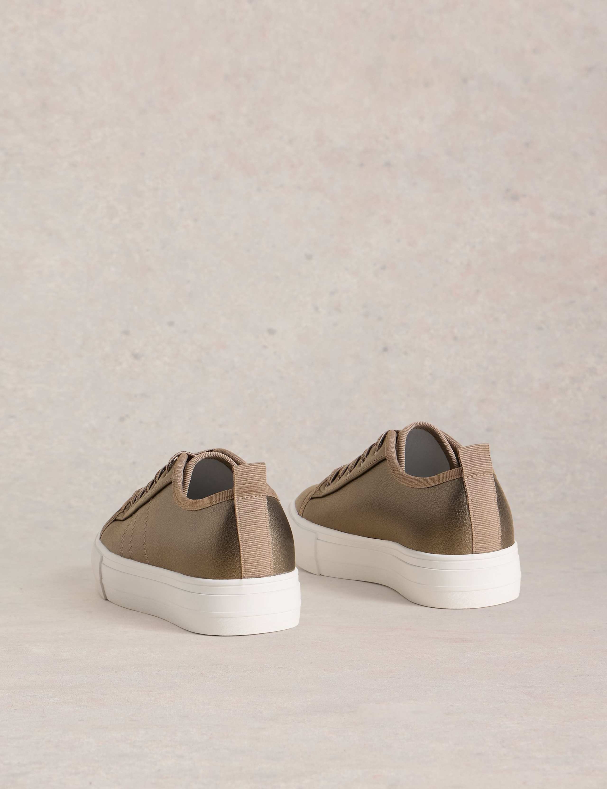 Flatform Trainers 3 of 4