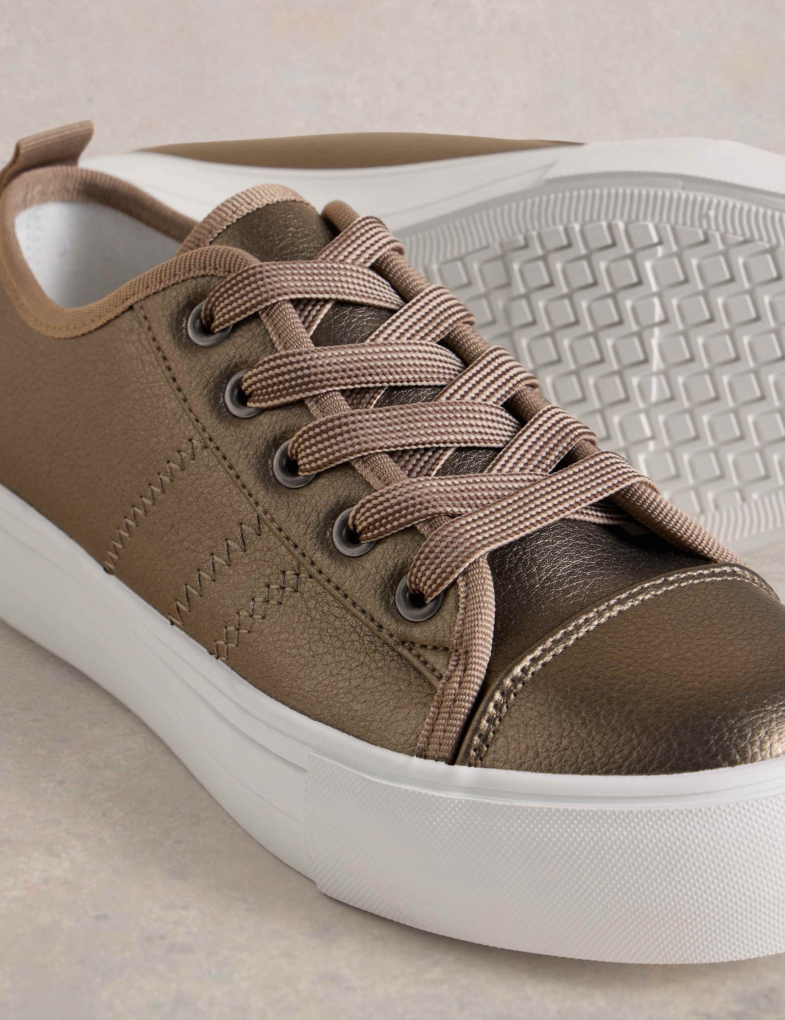 Flatform Trainers 4 of 4