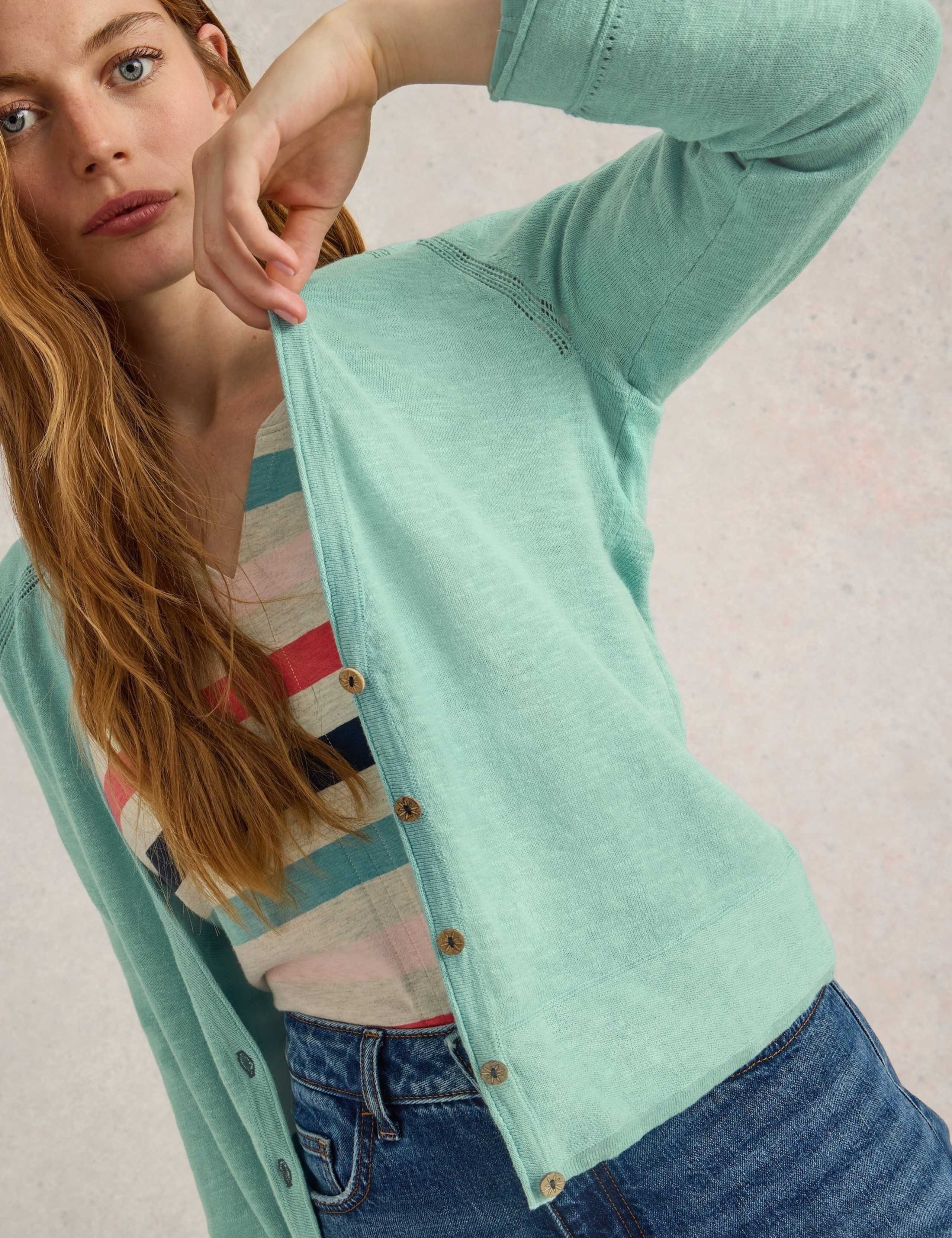 Naria Cardi 3 of 5