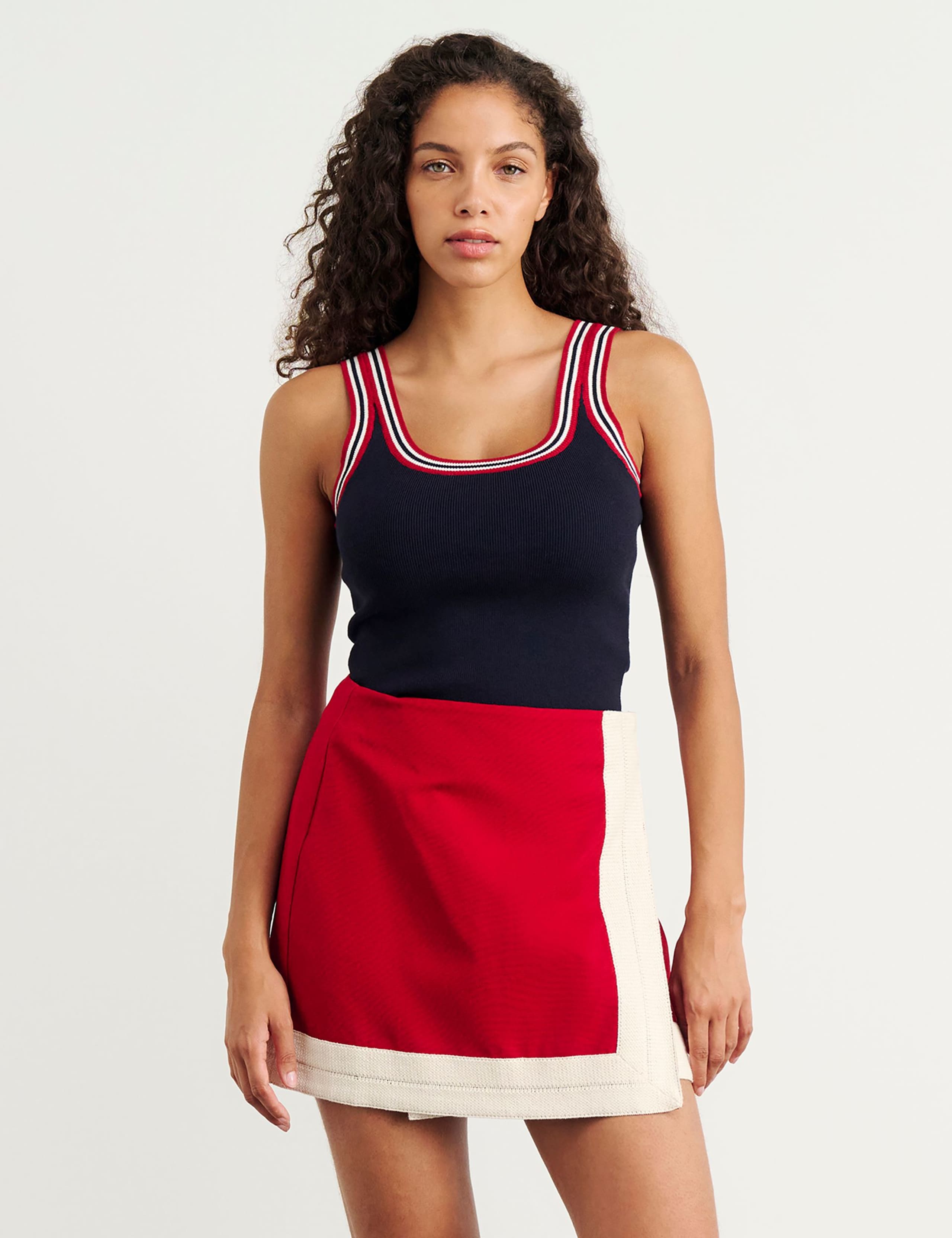 Scoop Neck Knitted Vest 3 of 6