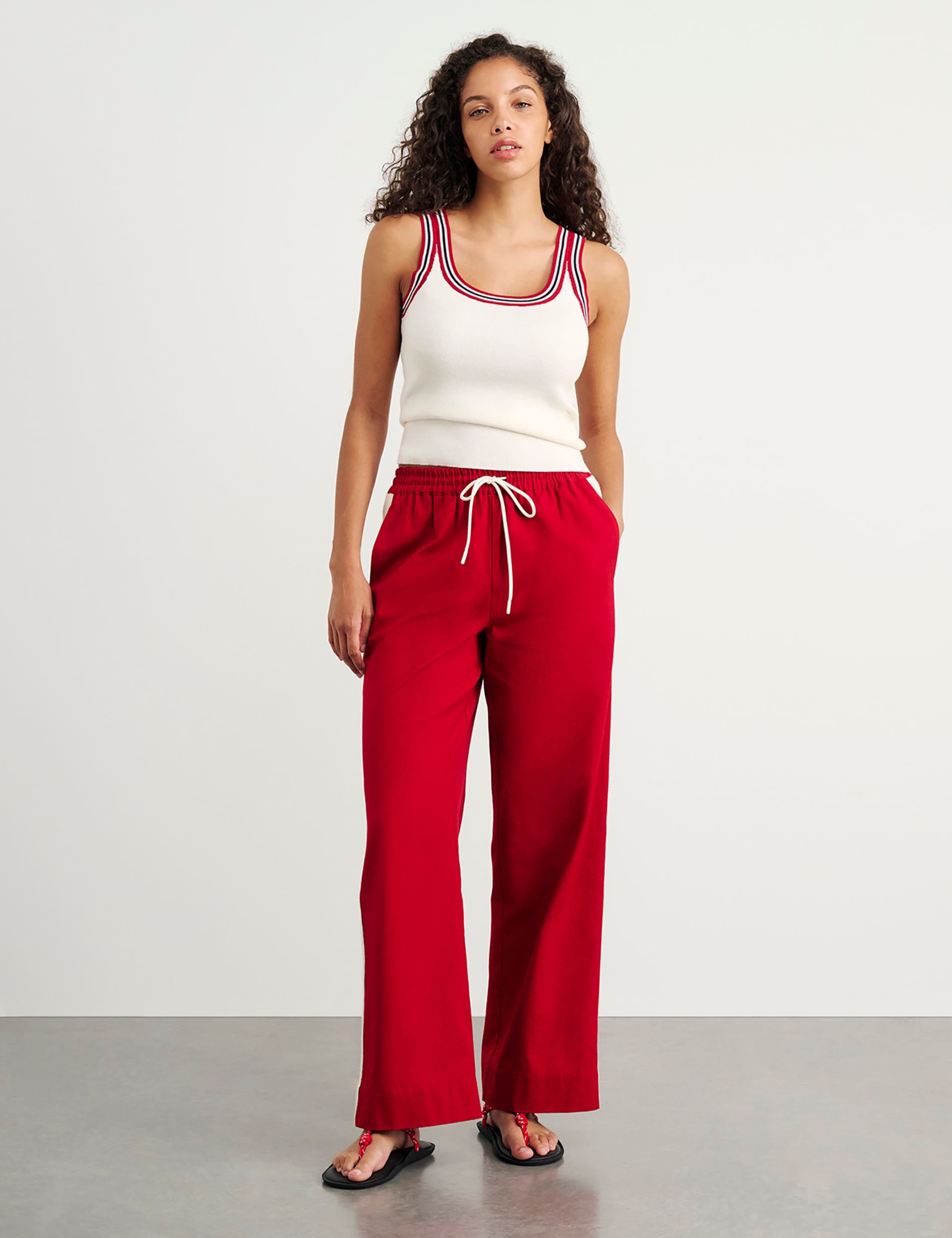 Scoop Neck Knitted Vest 2 of 7