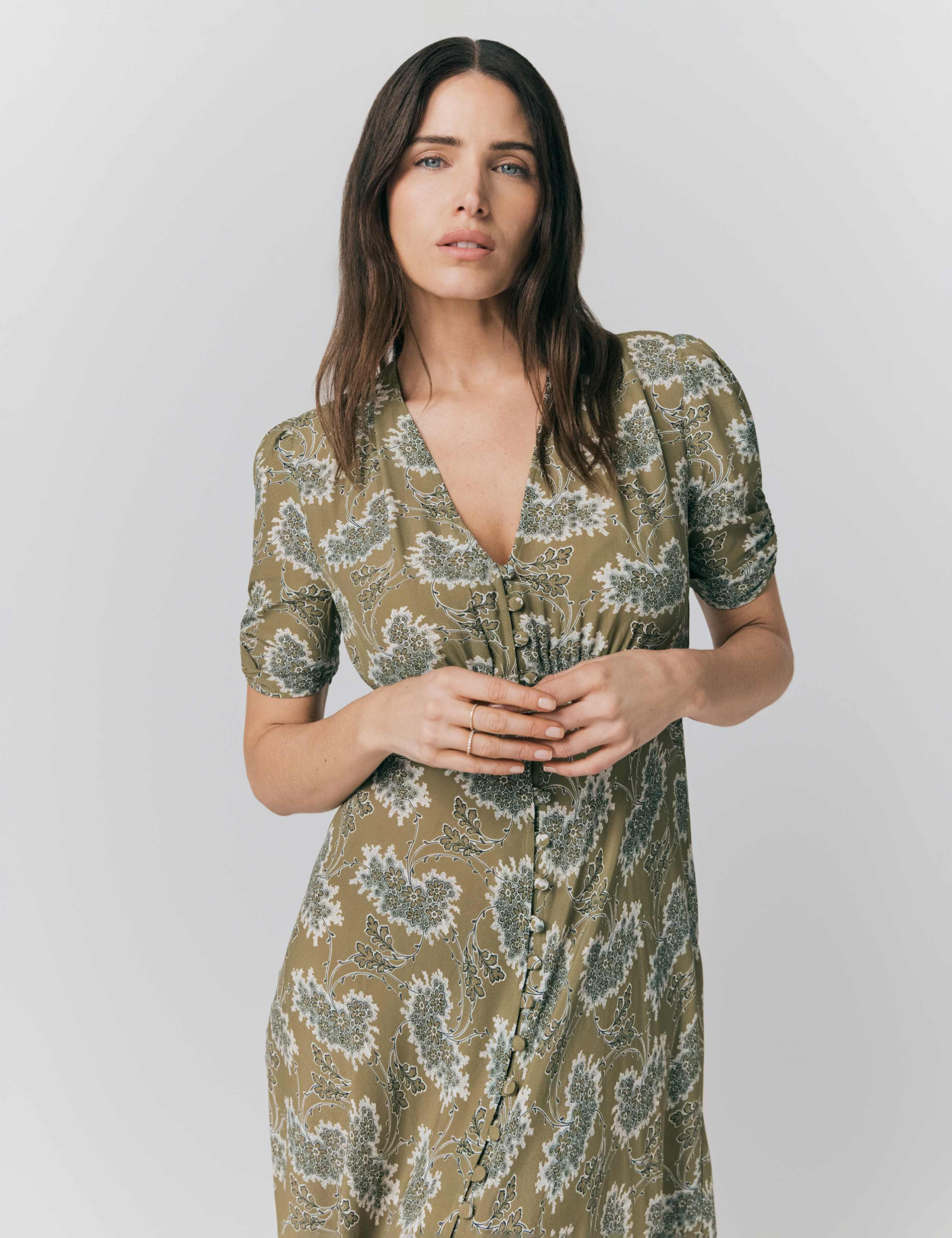 Crepe Floral V-Neck Midi Tea Dress 4 of 4