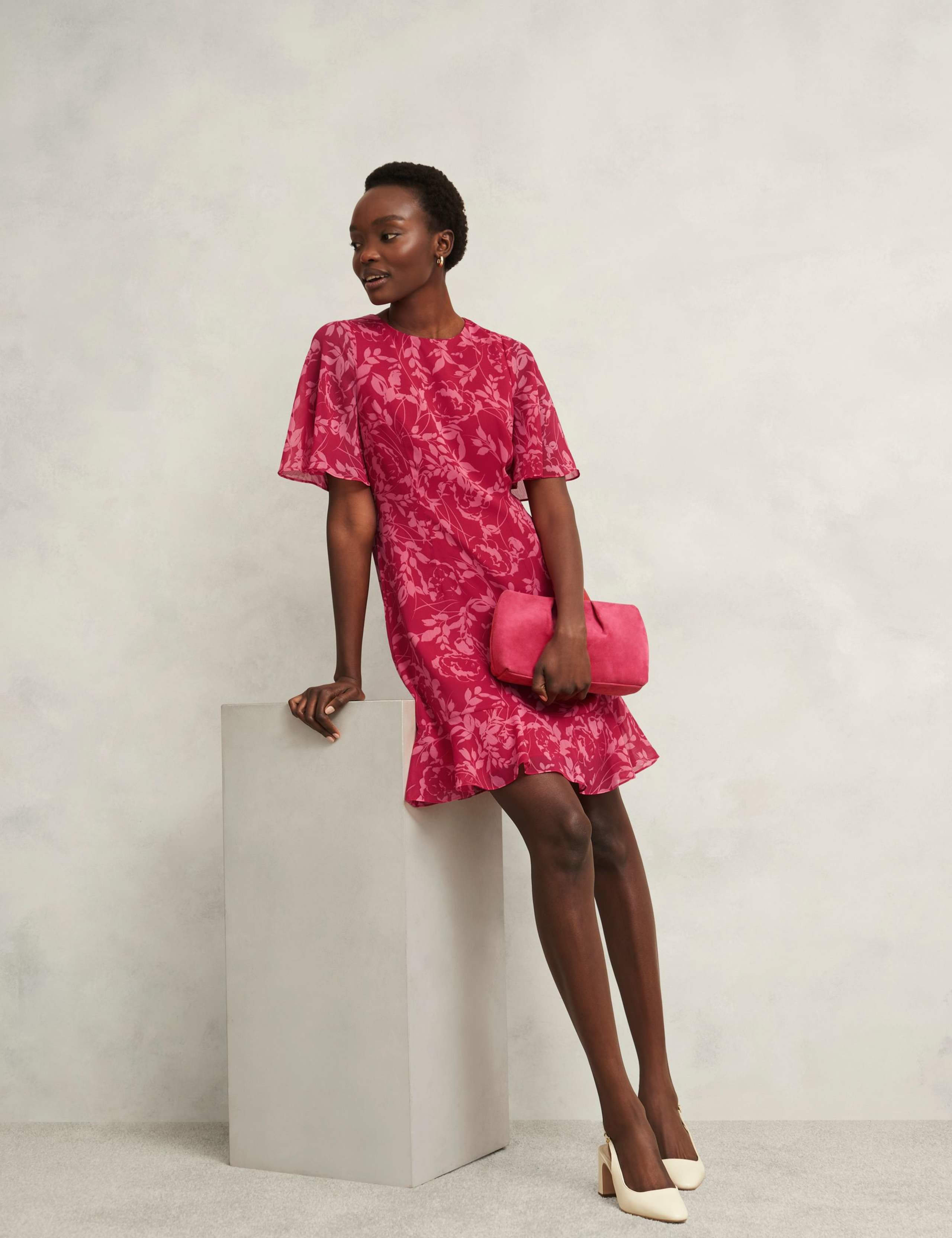 Floral Round Neck Knee Length Skater Dress 4 of 9