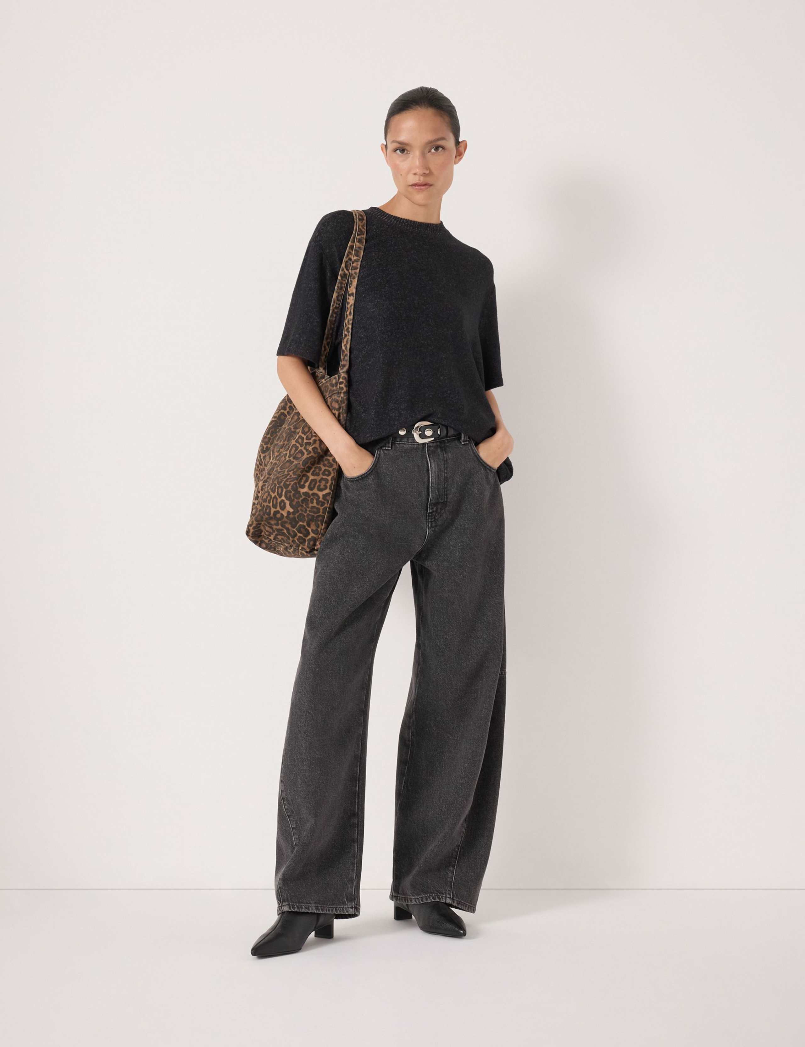 Supersoft Textured Crew Neck T-Shirt 3 of 5