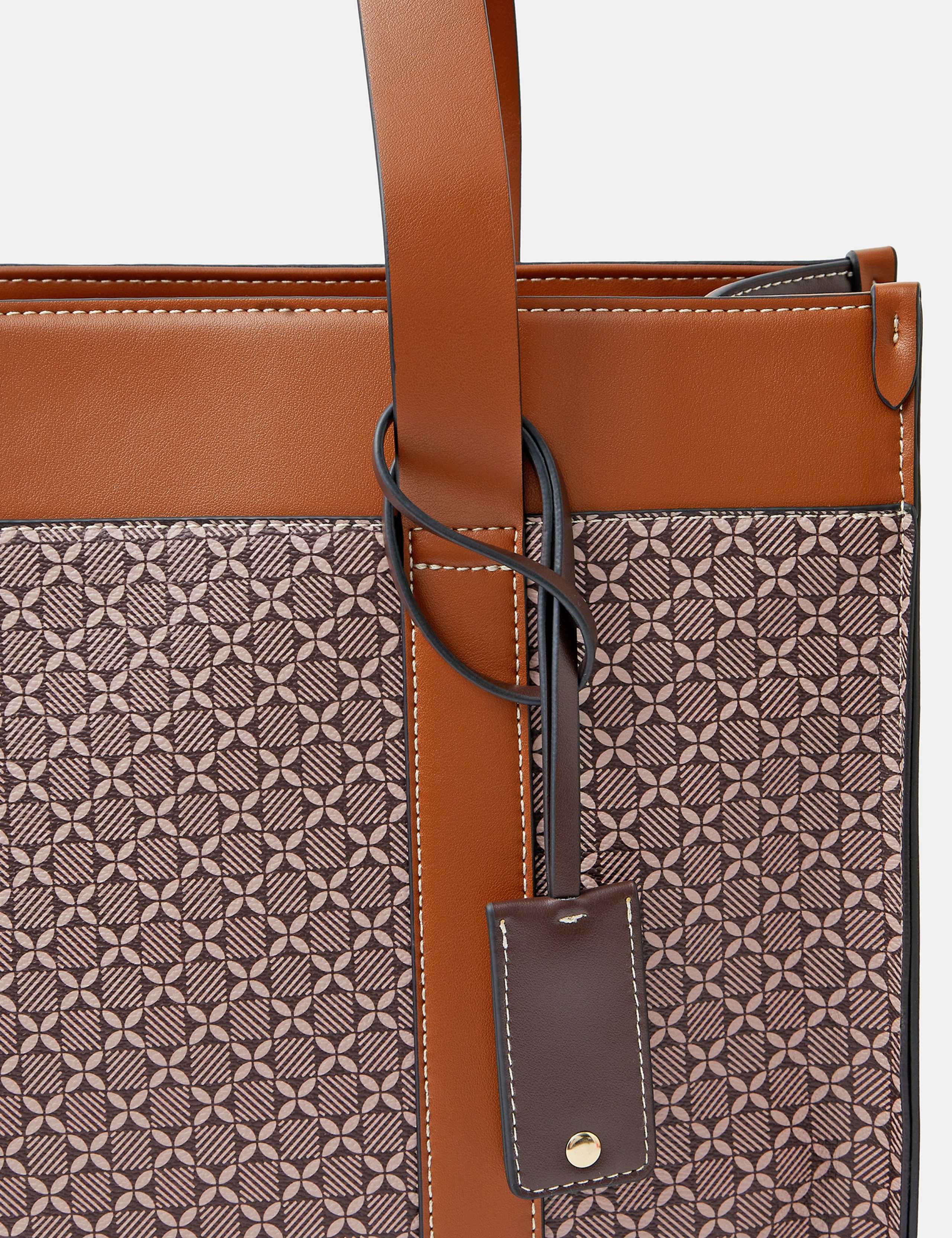 Geometric Print Shoulder Bag 4 of 5