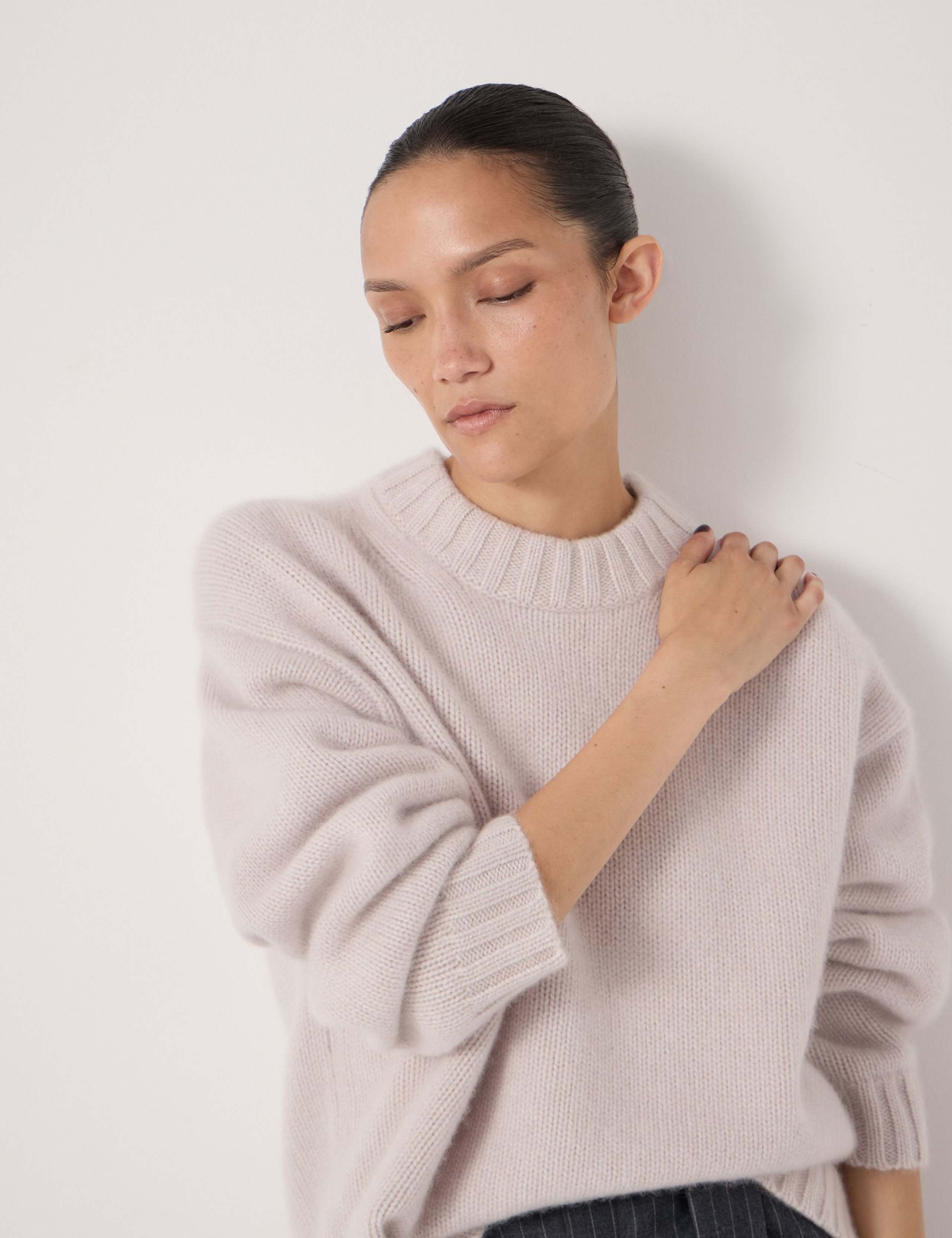 Pure Cashmere Textured Crew Neck Jumper 5 of 6