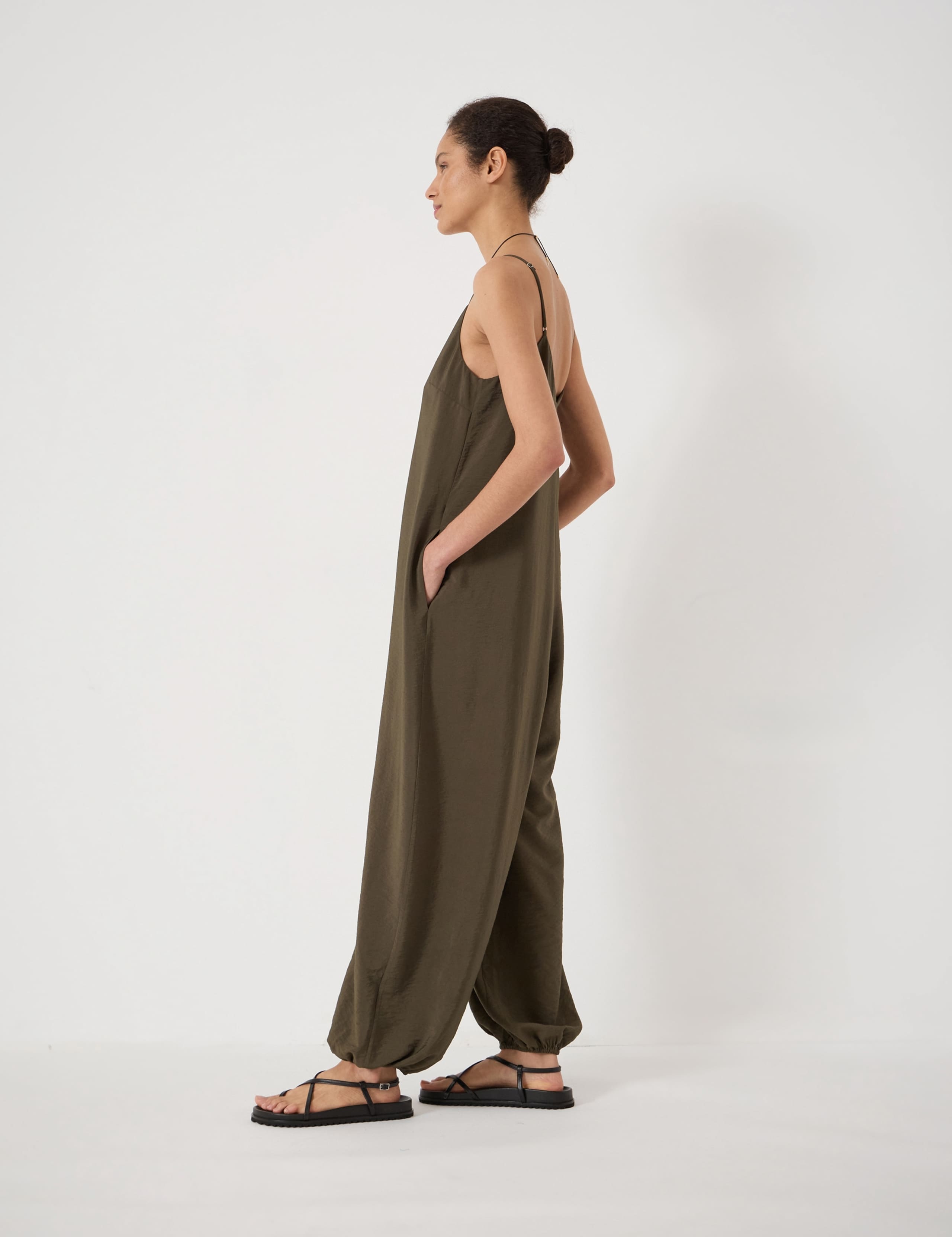 Sleeveless Jumpsuit 4 of 6