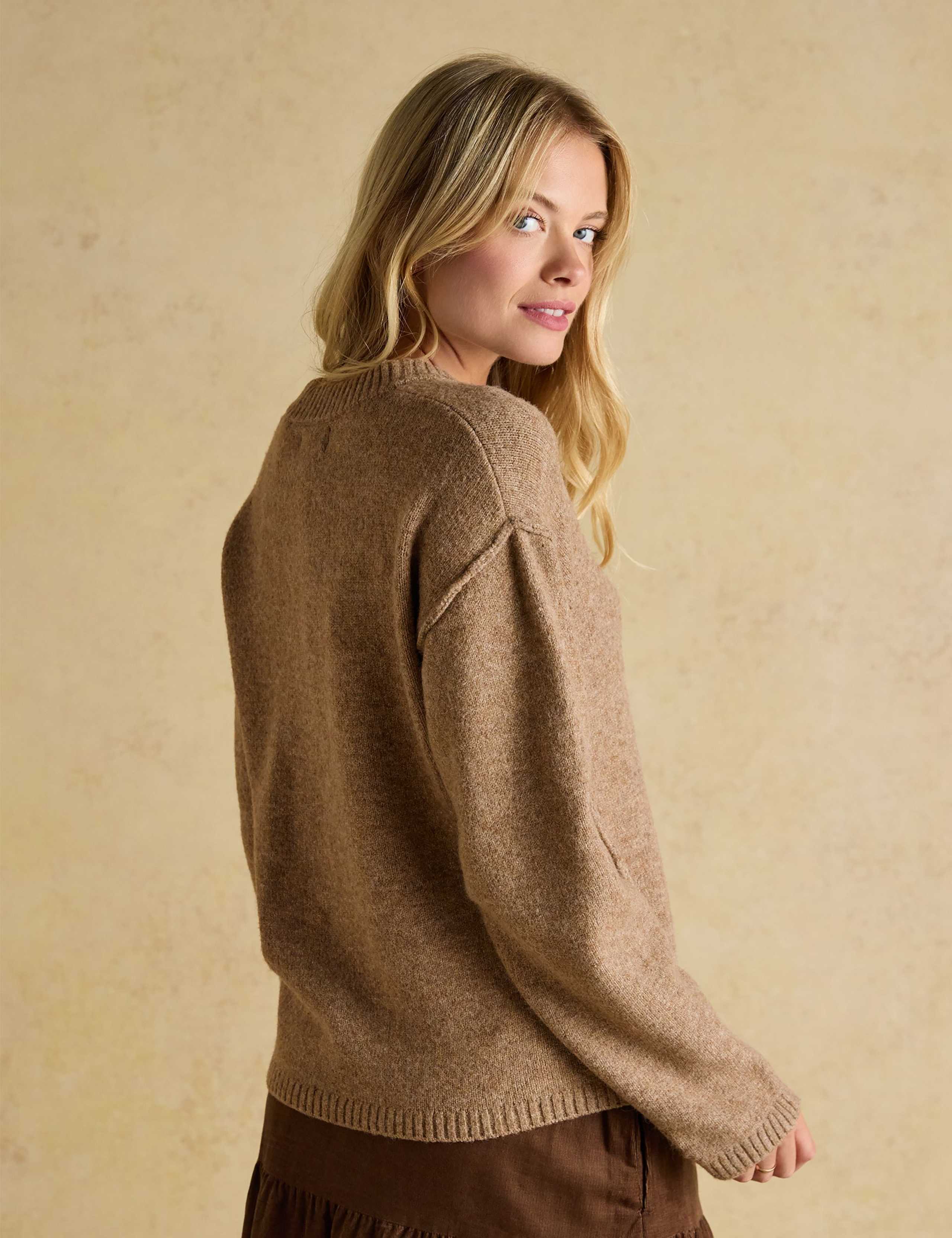 Textured Seam Detail V-Neck Jumper 5 of 7