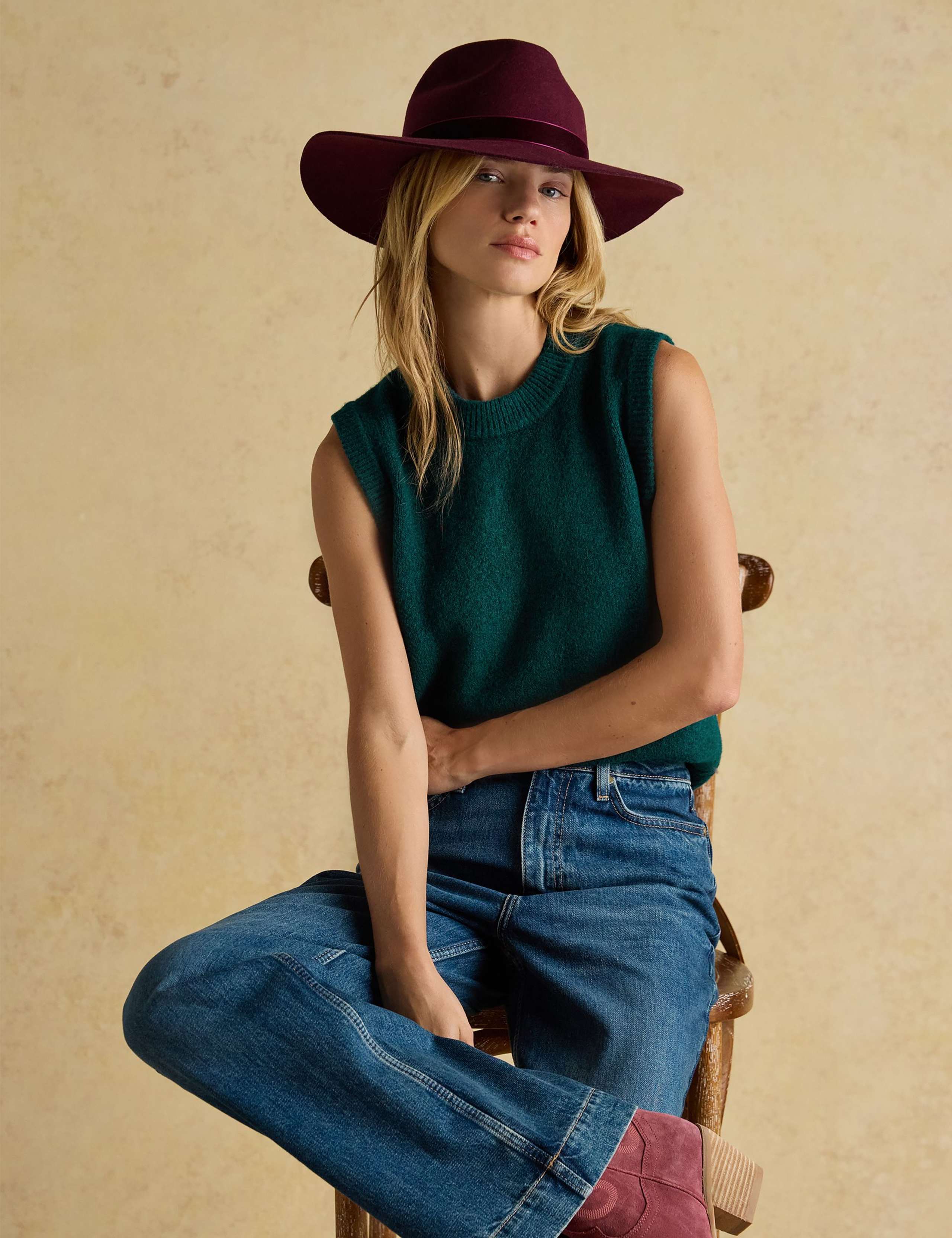 Crew Neck Knitted Vest 5 of 7