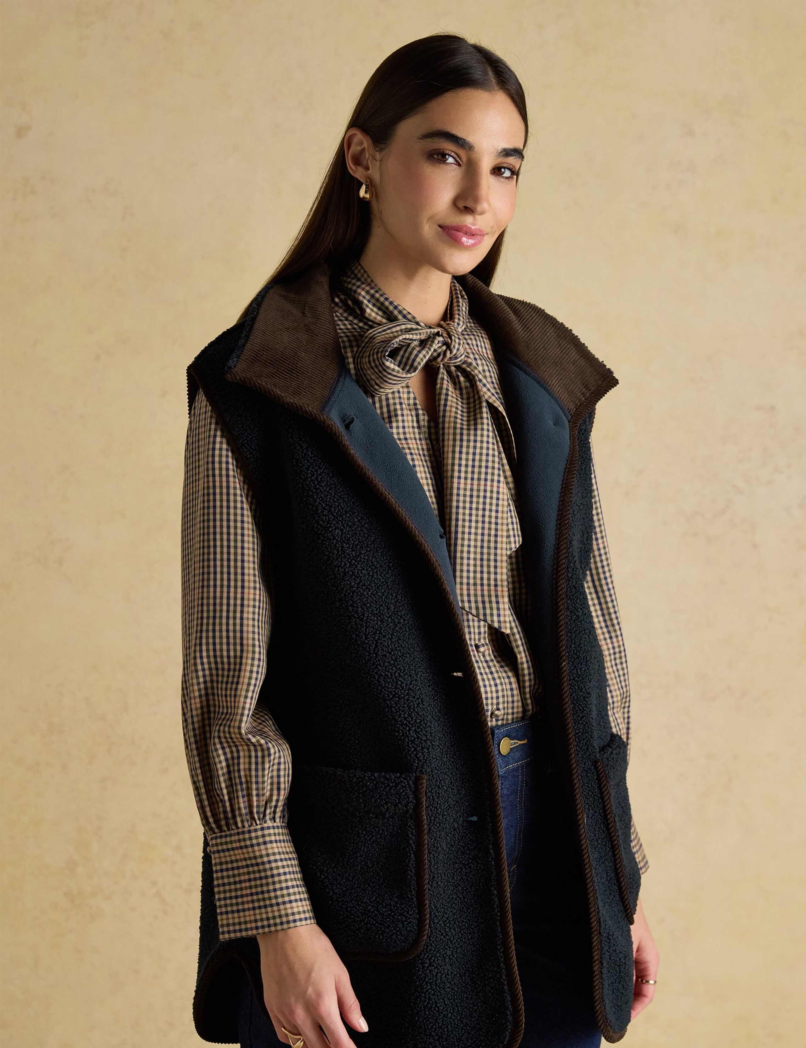 Longline Fleece Gilet 3 of 9