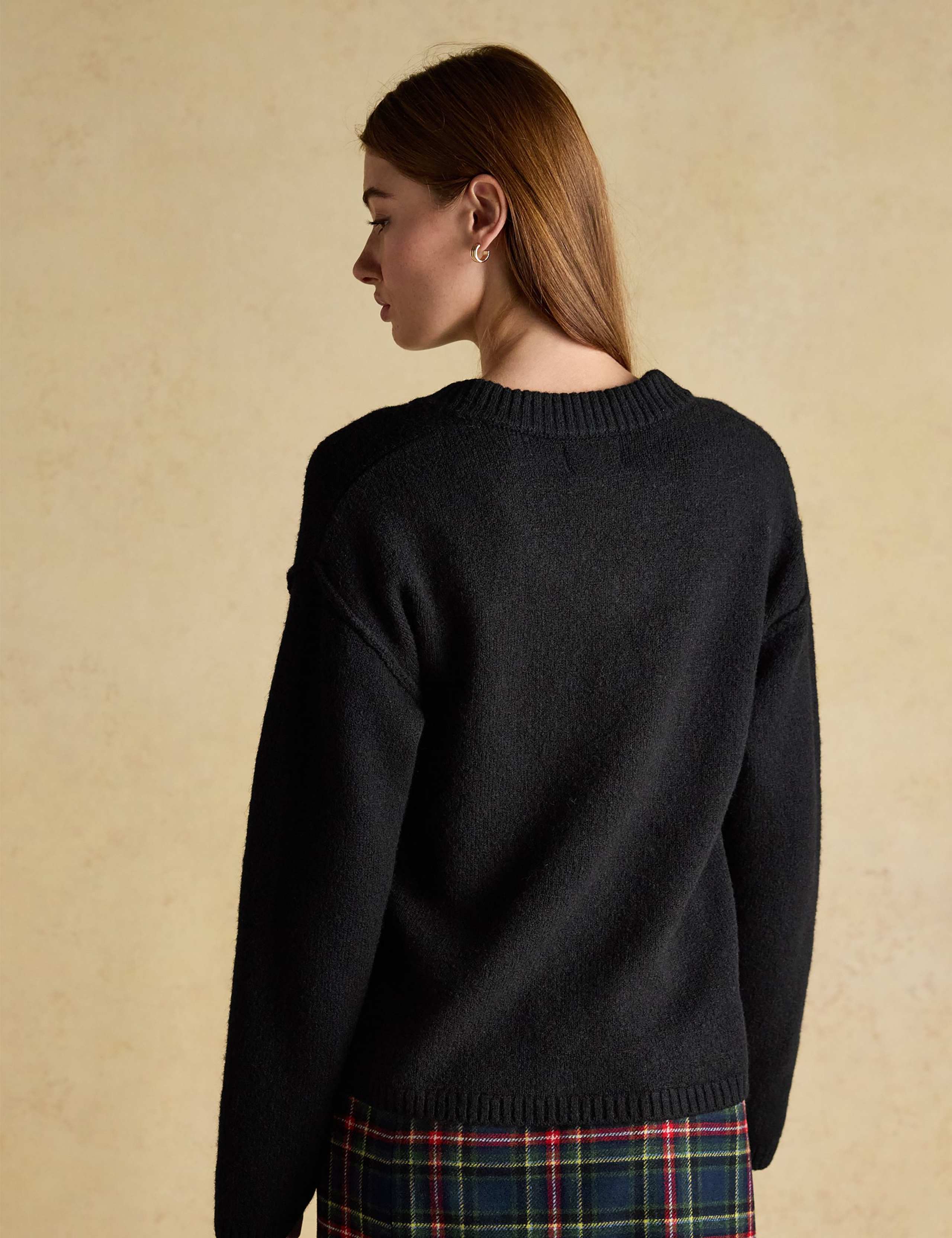 V-Neck Seam Detail Relaxed Jumper 4 of 8