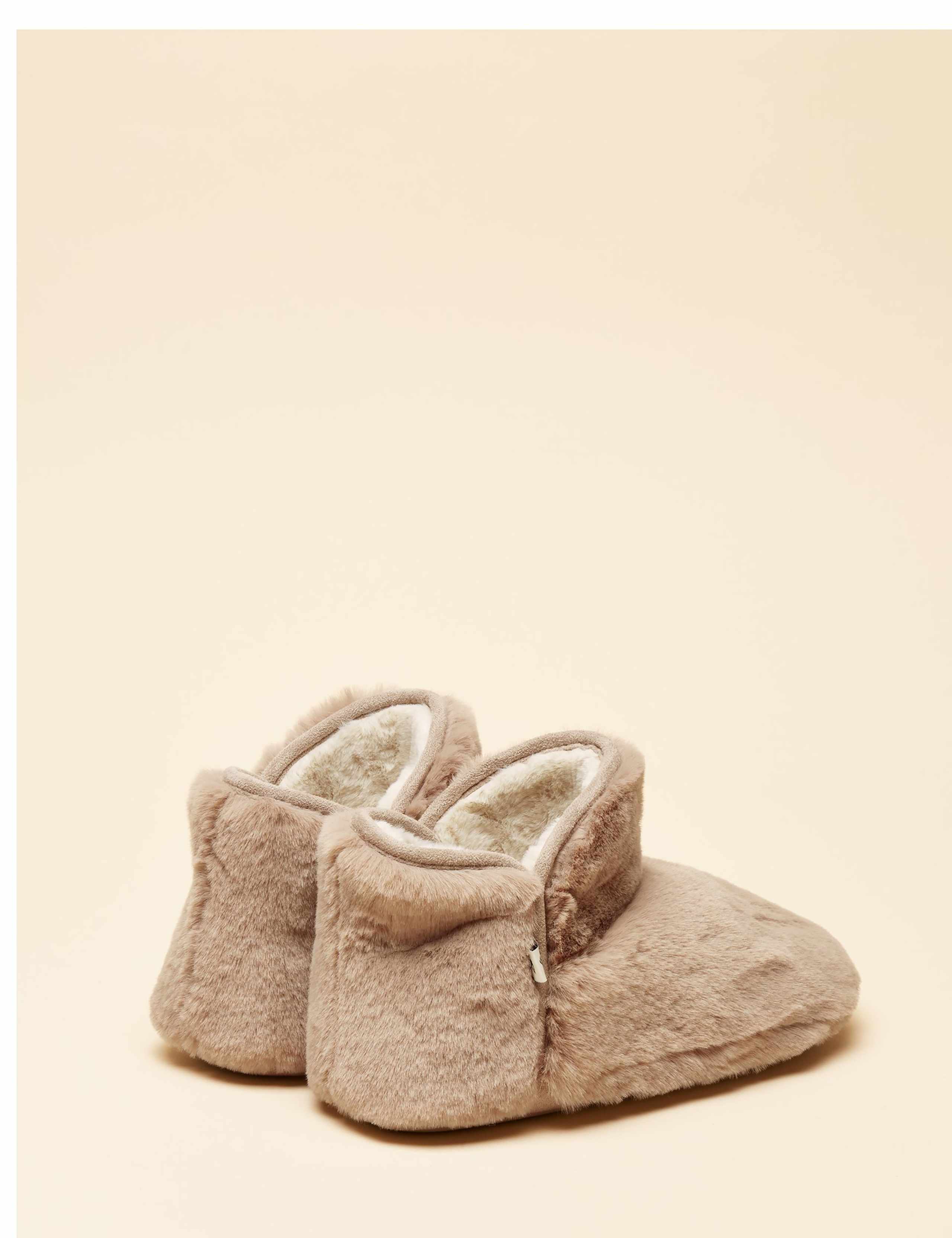 Slipper Boots 3 of 6