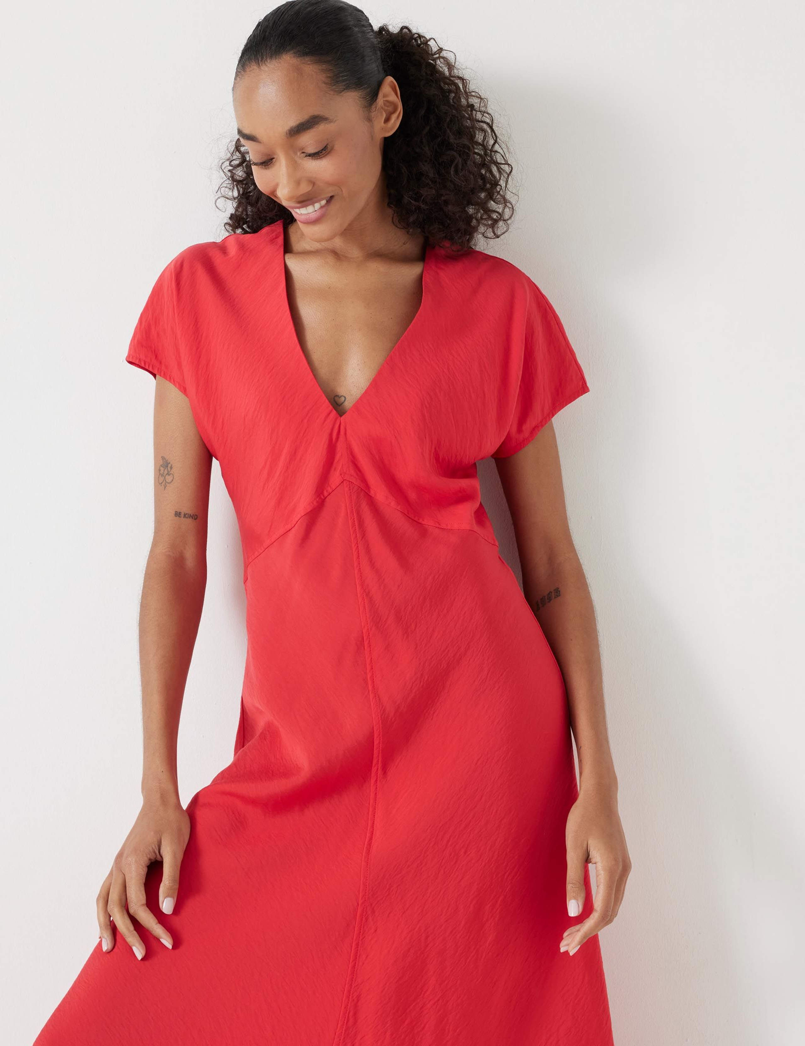V-Neck Midaxi Tea Dress 5 of 5