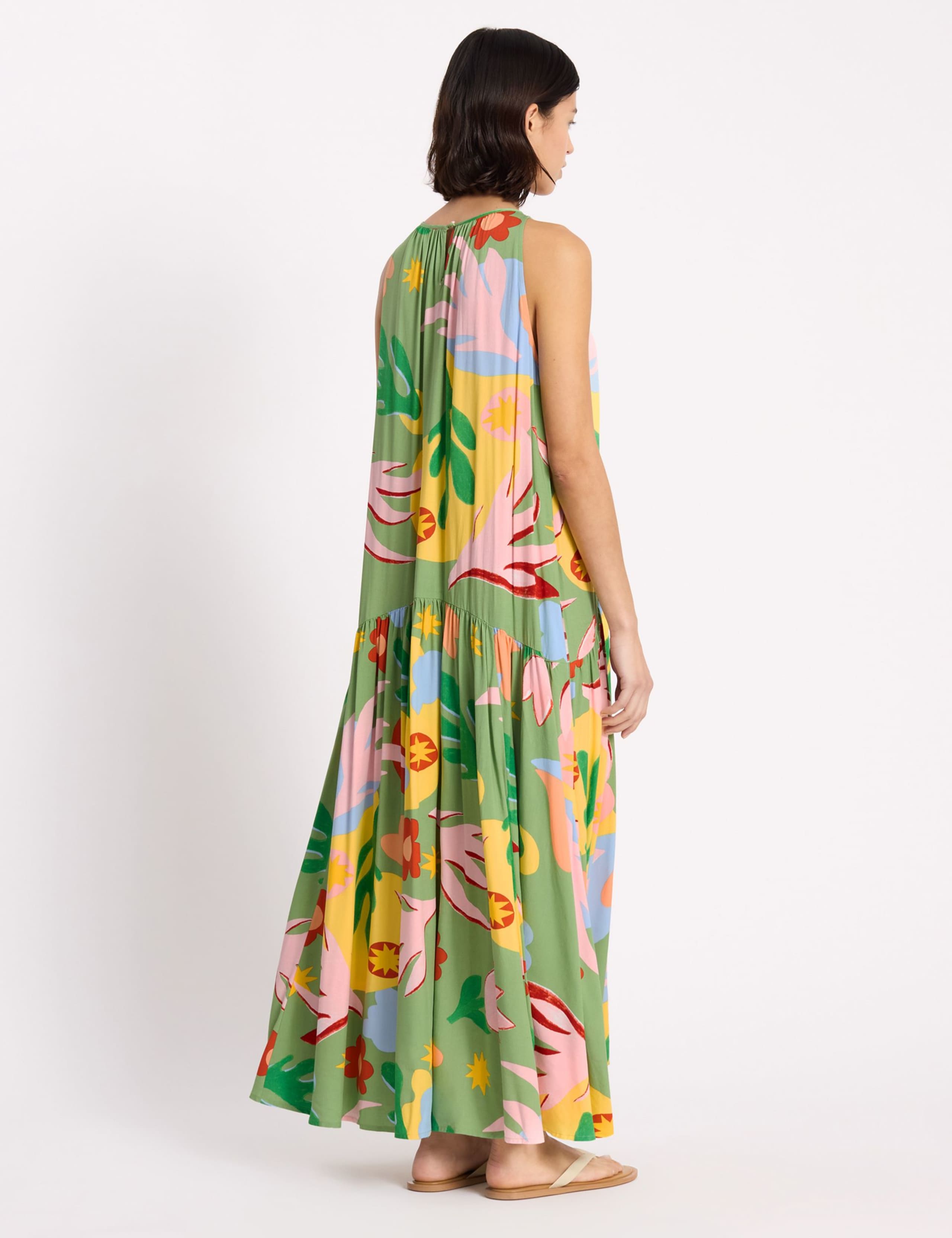 Tropical Print Halterneck Maxi Dress 4 of 6