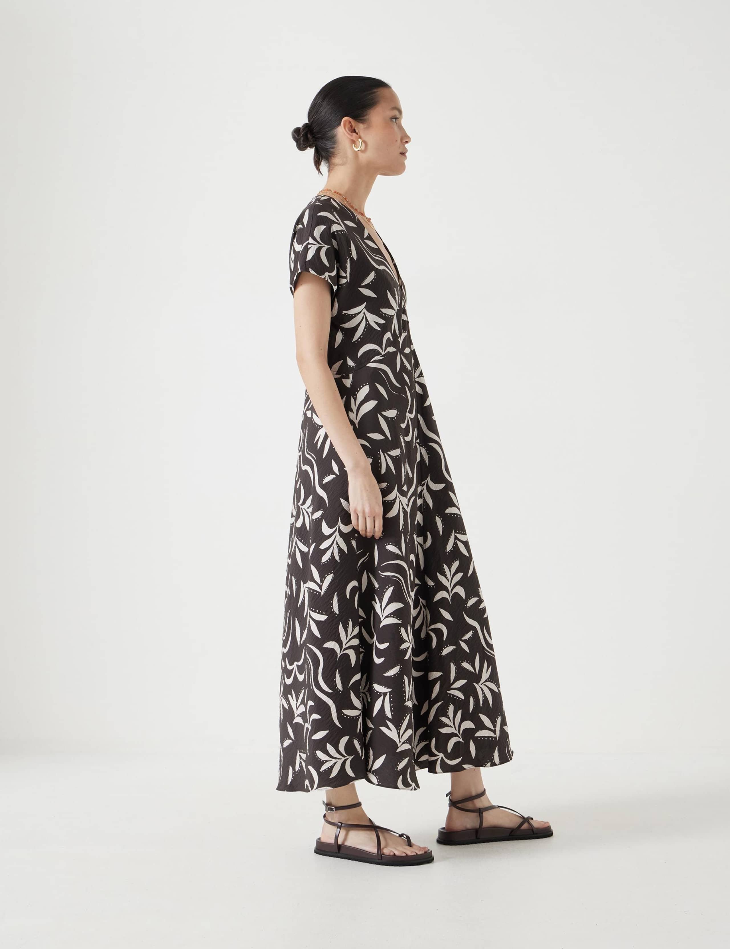 Leaf Print V-Neck Midaxi Tea Dress 3 of 5