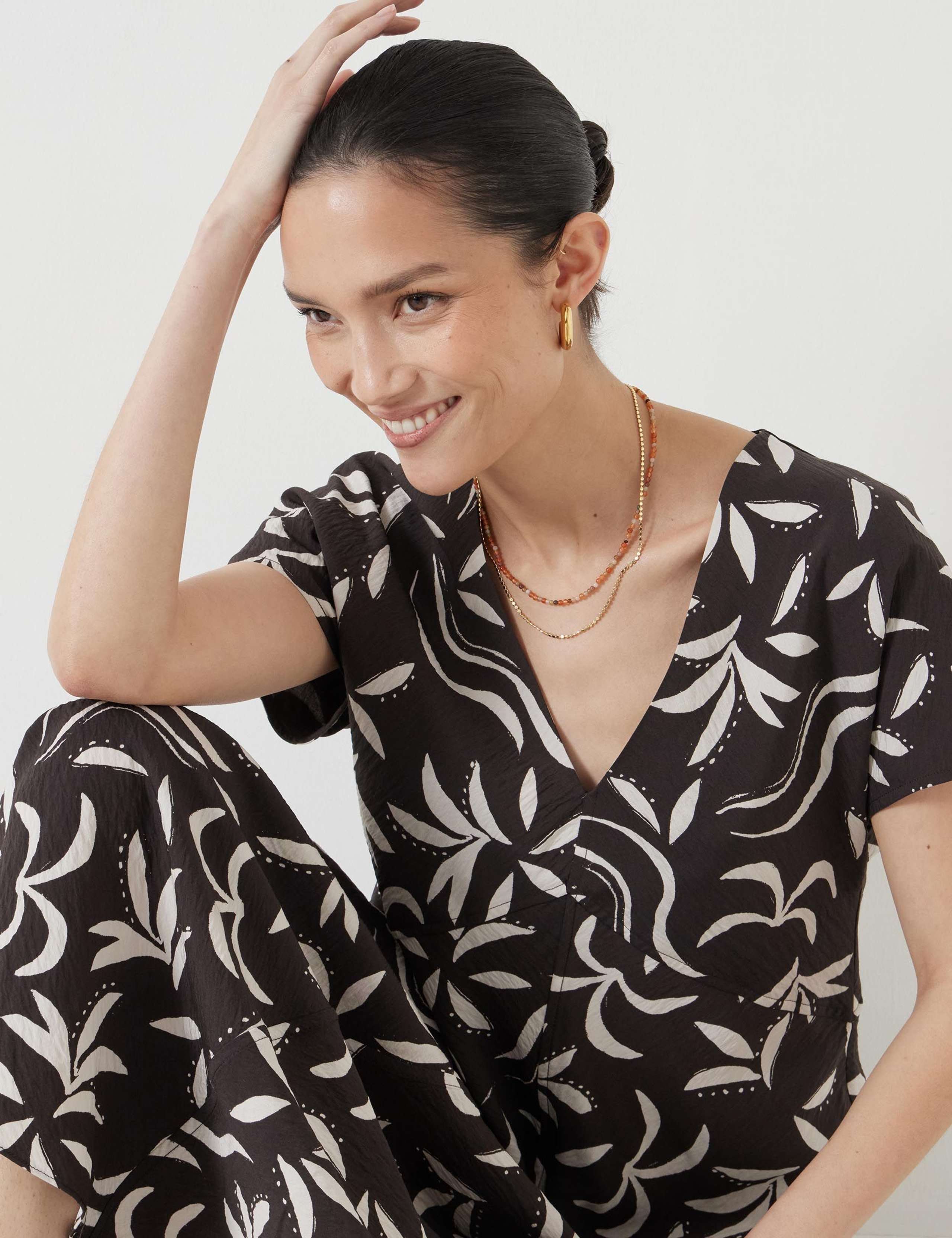 Leaf Print V-Neck Midaxi Tea Dress 5 of 5