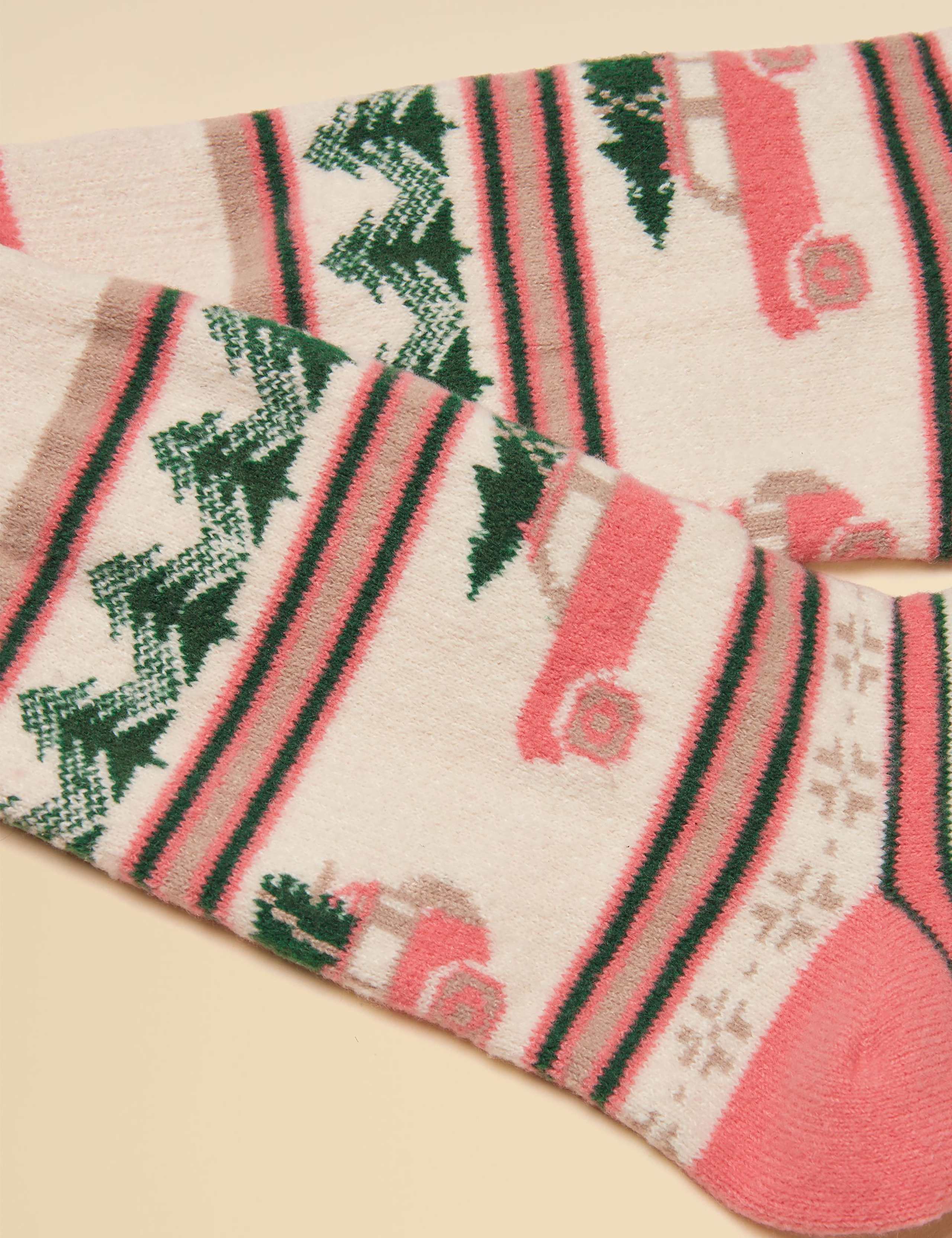 Fair Isle Ankle Socks QT 2 of 3