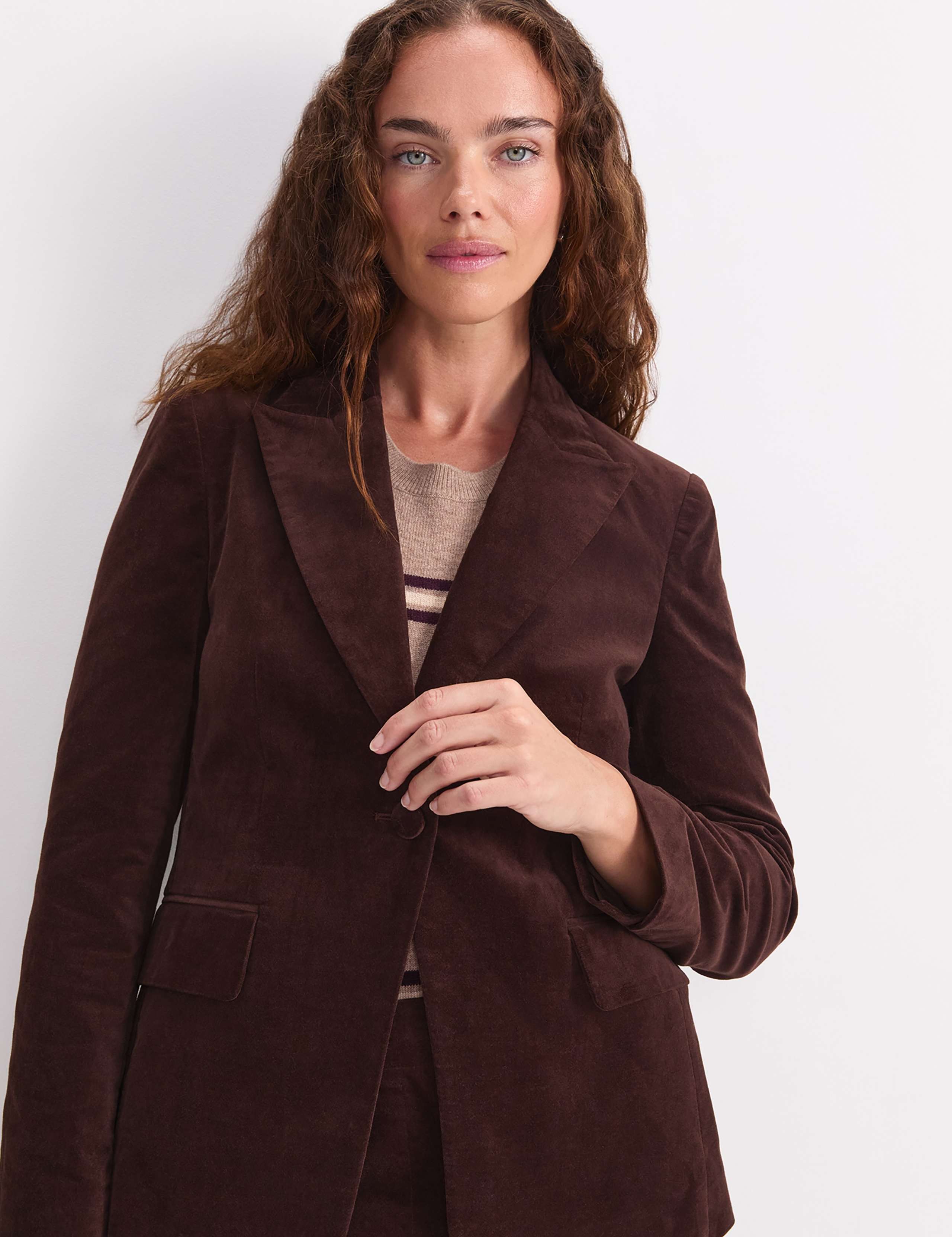 Velvet Single-Breasted Blazer 6 of 7