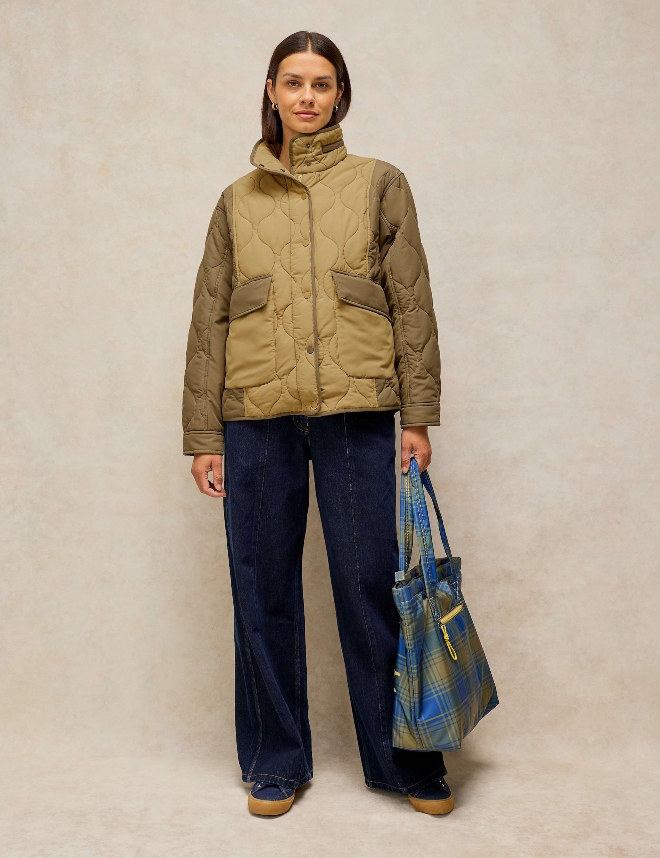 Textured Colour Block Quilted Puffer Jacket 3 of 7