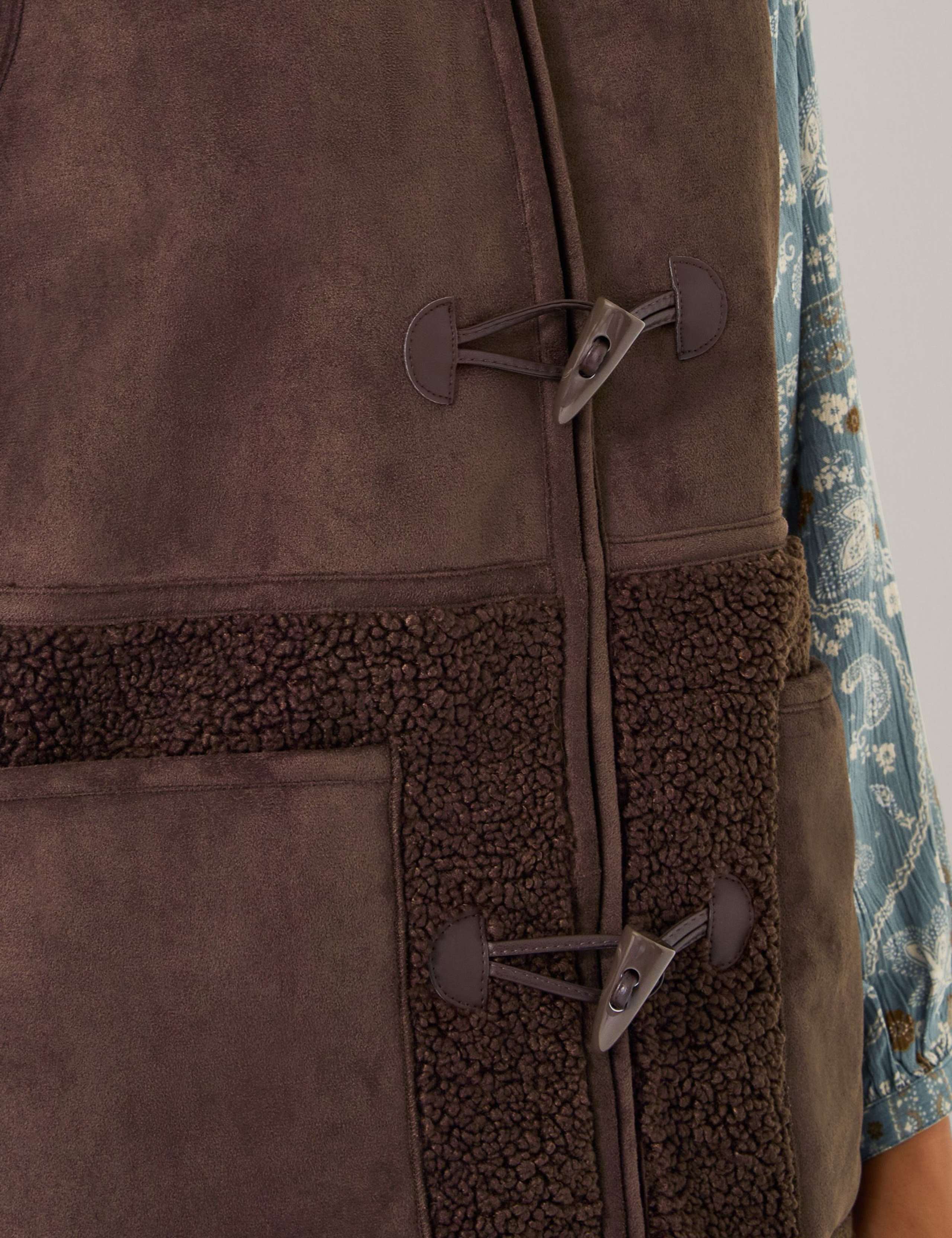 Borg Gilet 4 of 4