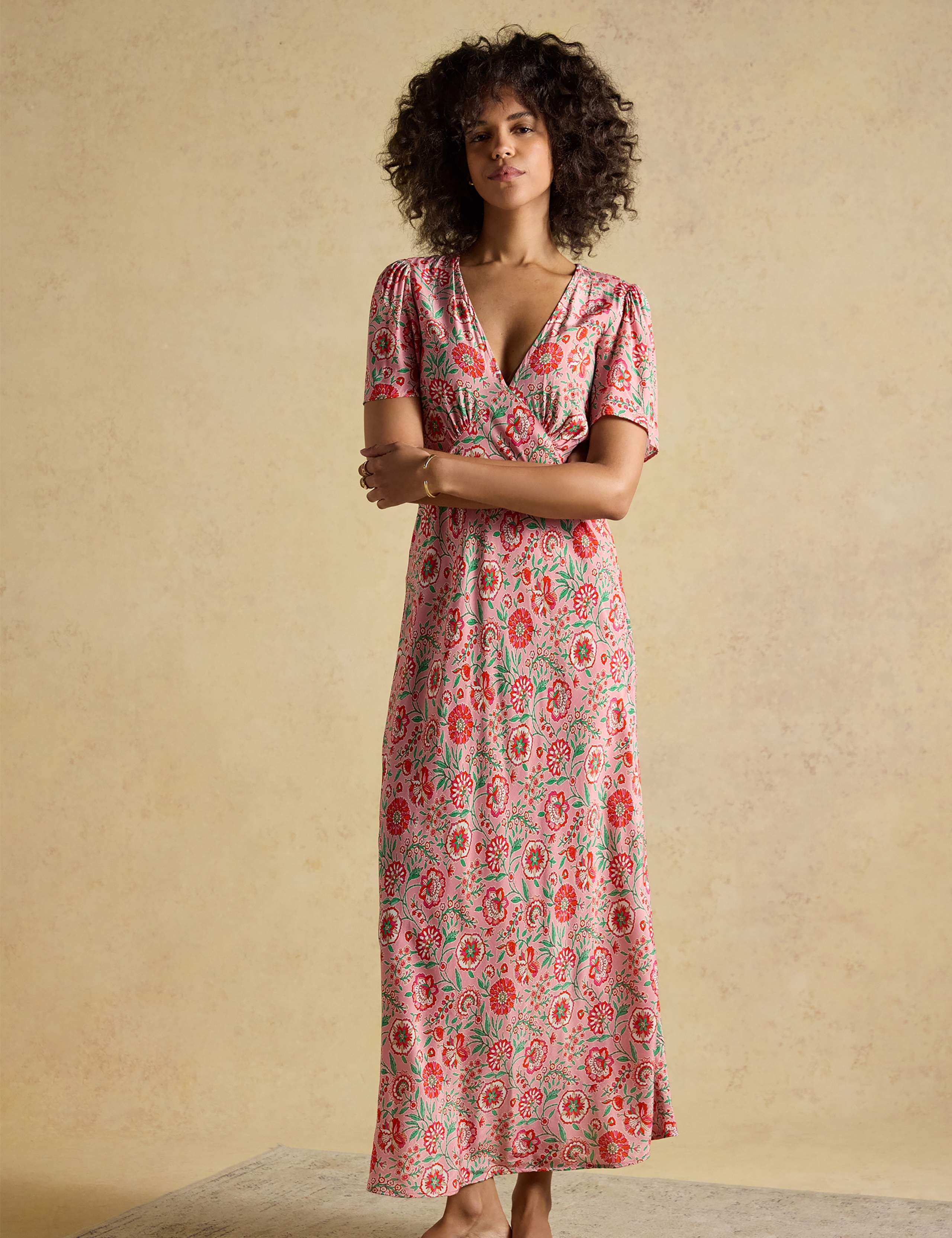 Floral V-Neck Midaxi Tea Dress 3 of 8